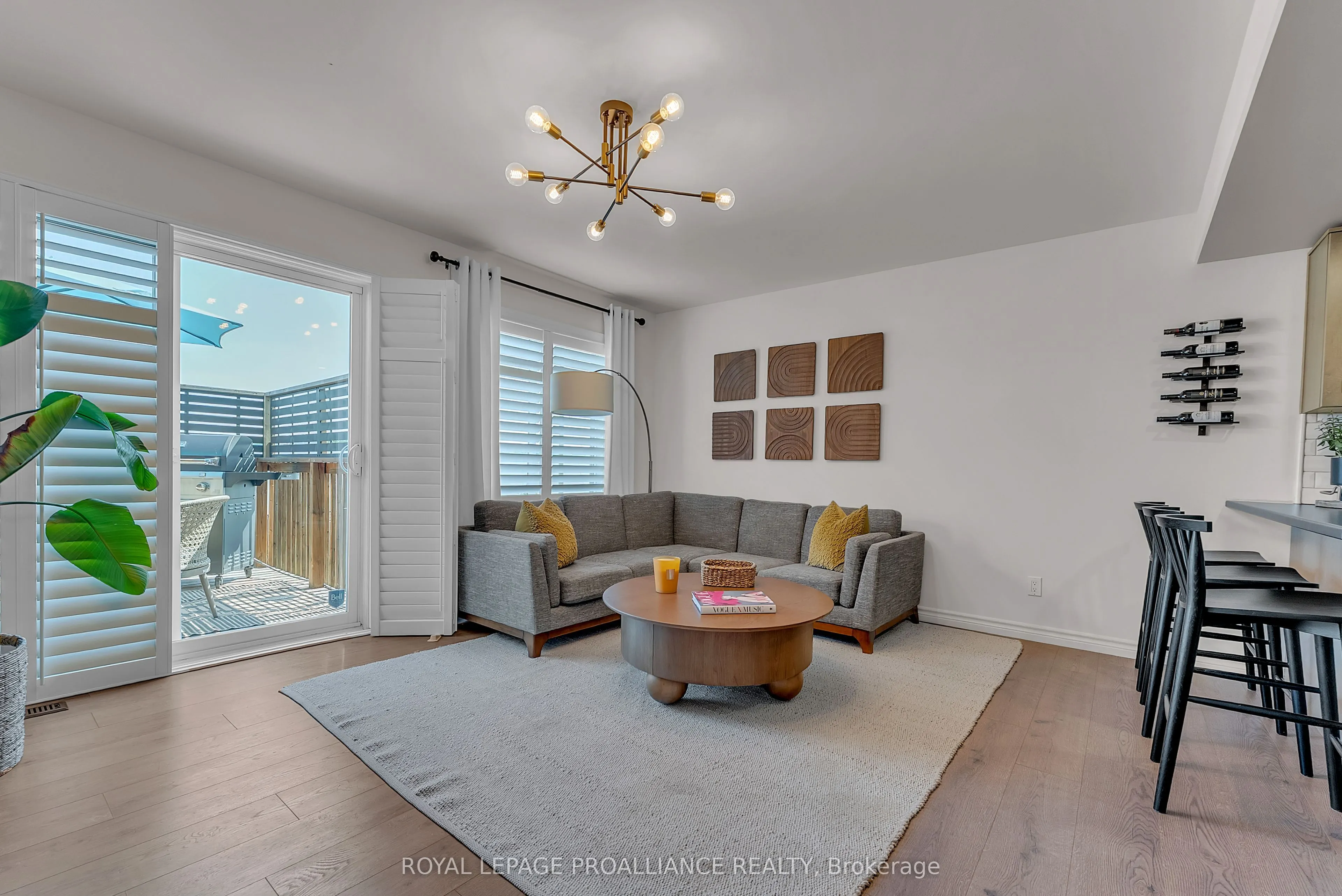 27 Ridgeway Place