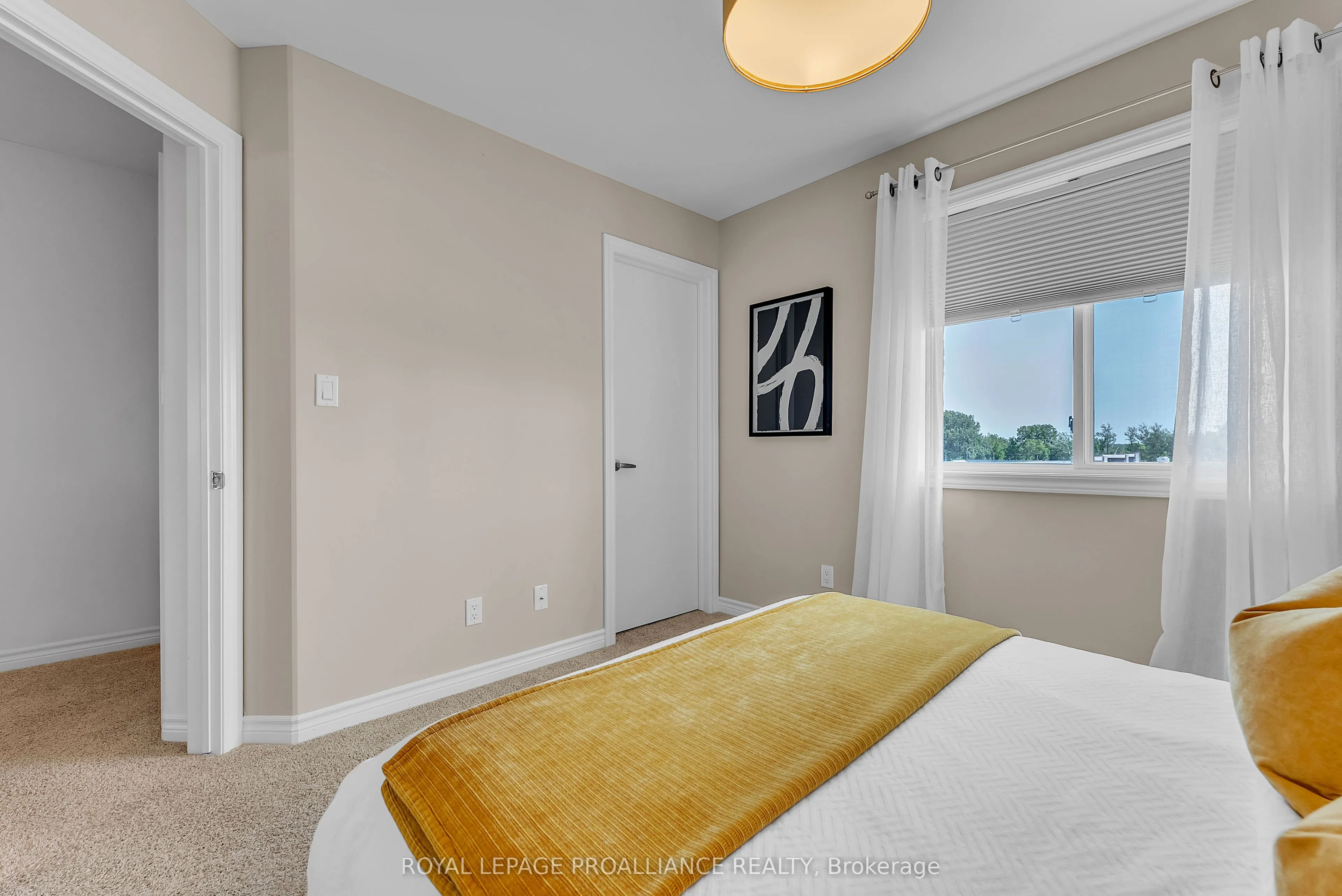27 Ridgeway Place