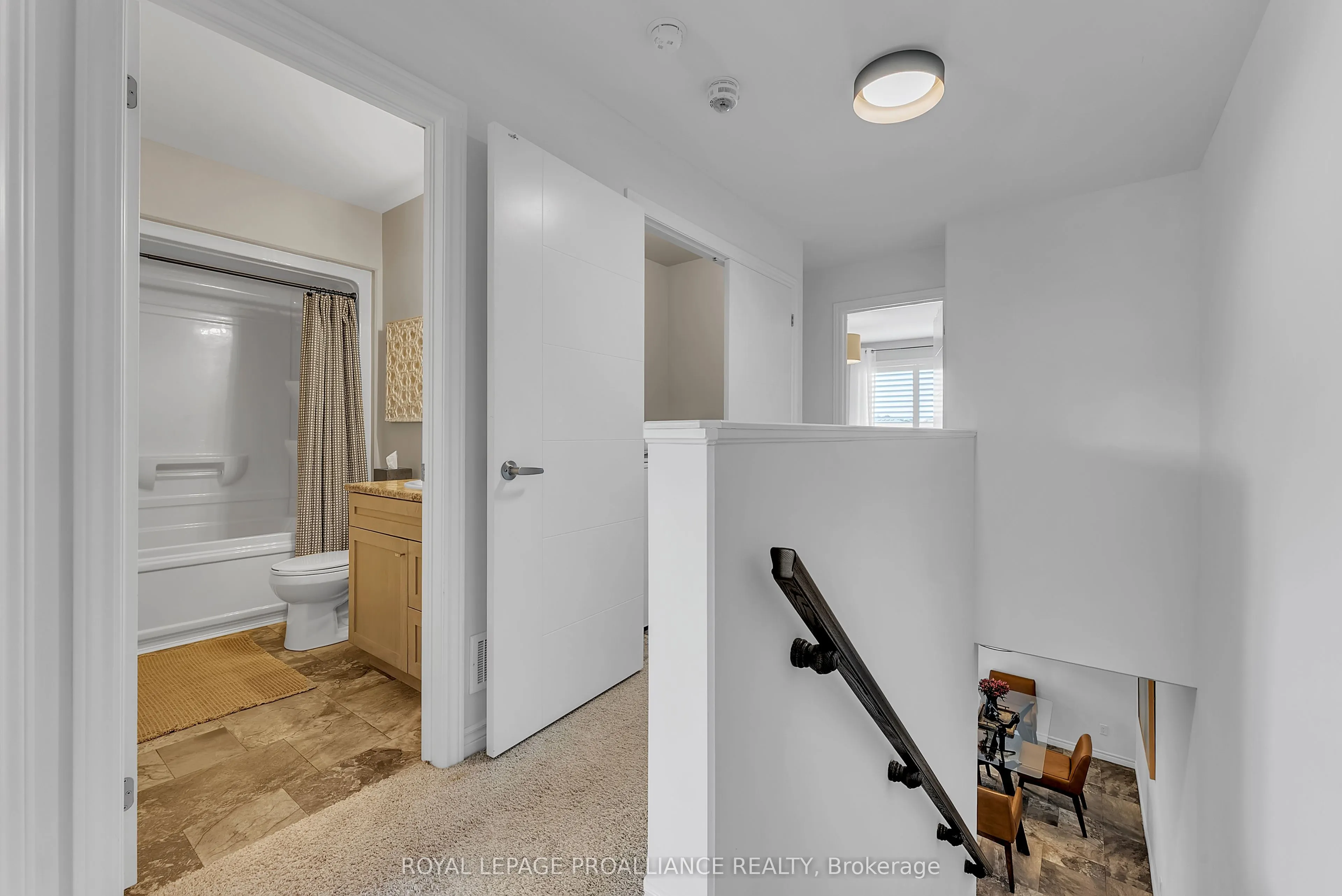 27 Ridgeway Place