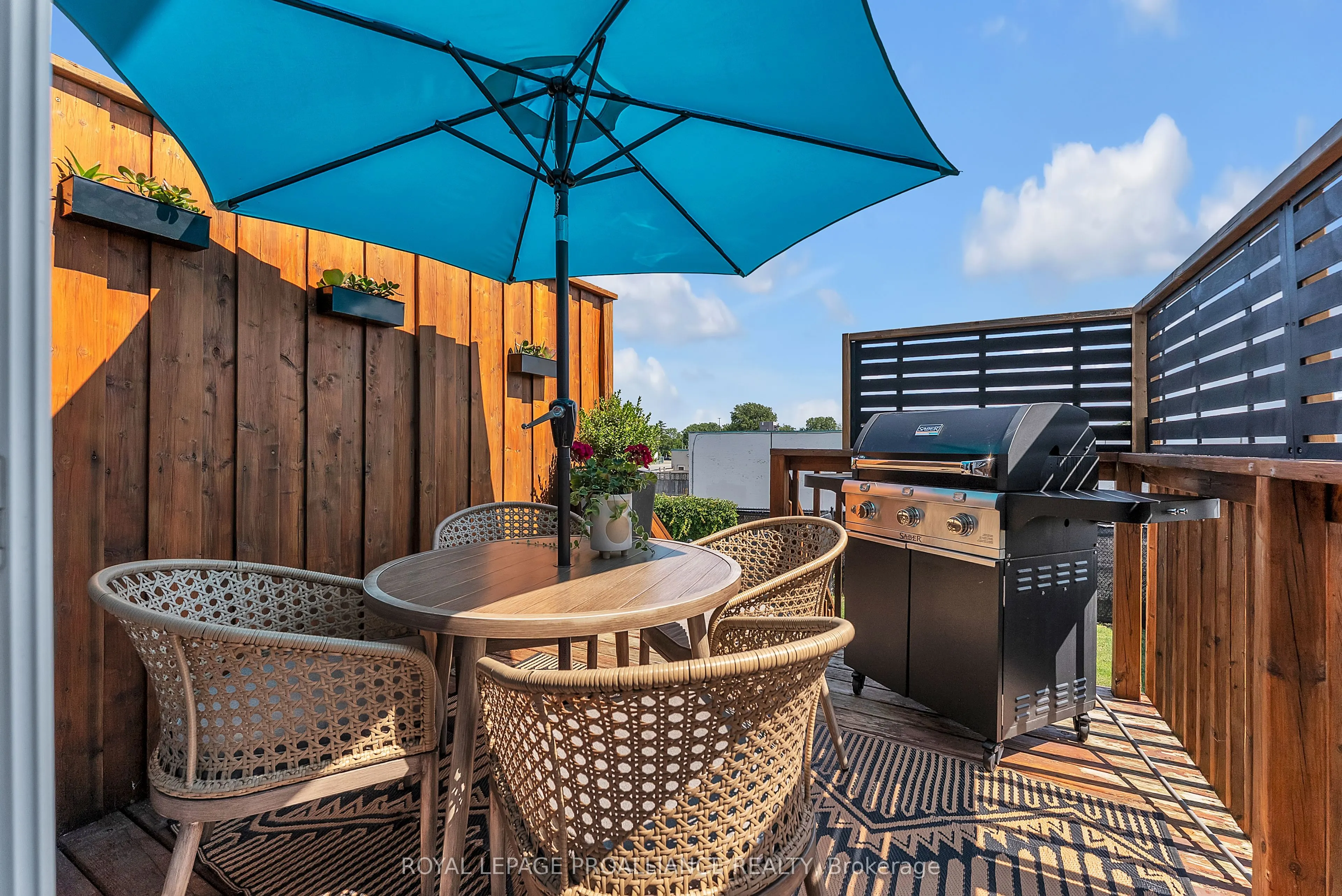 27 Ridgeway Place