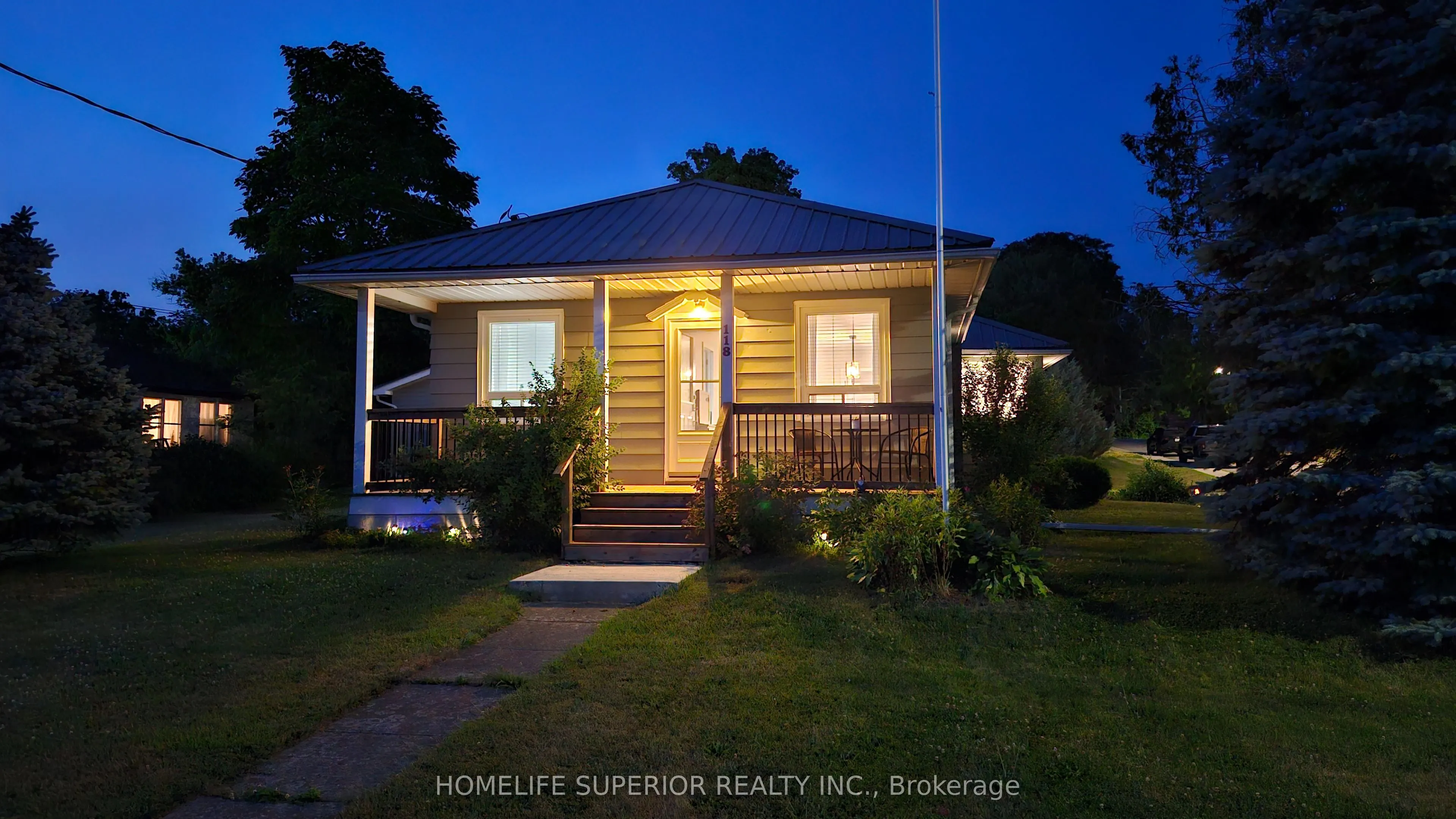 118 Hastings Avenue