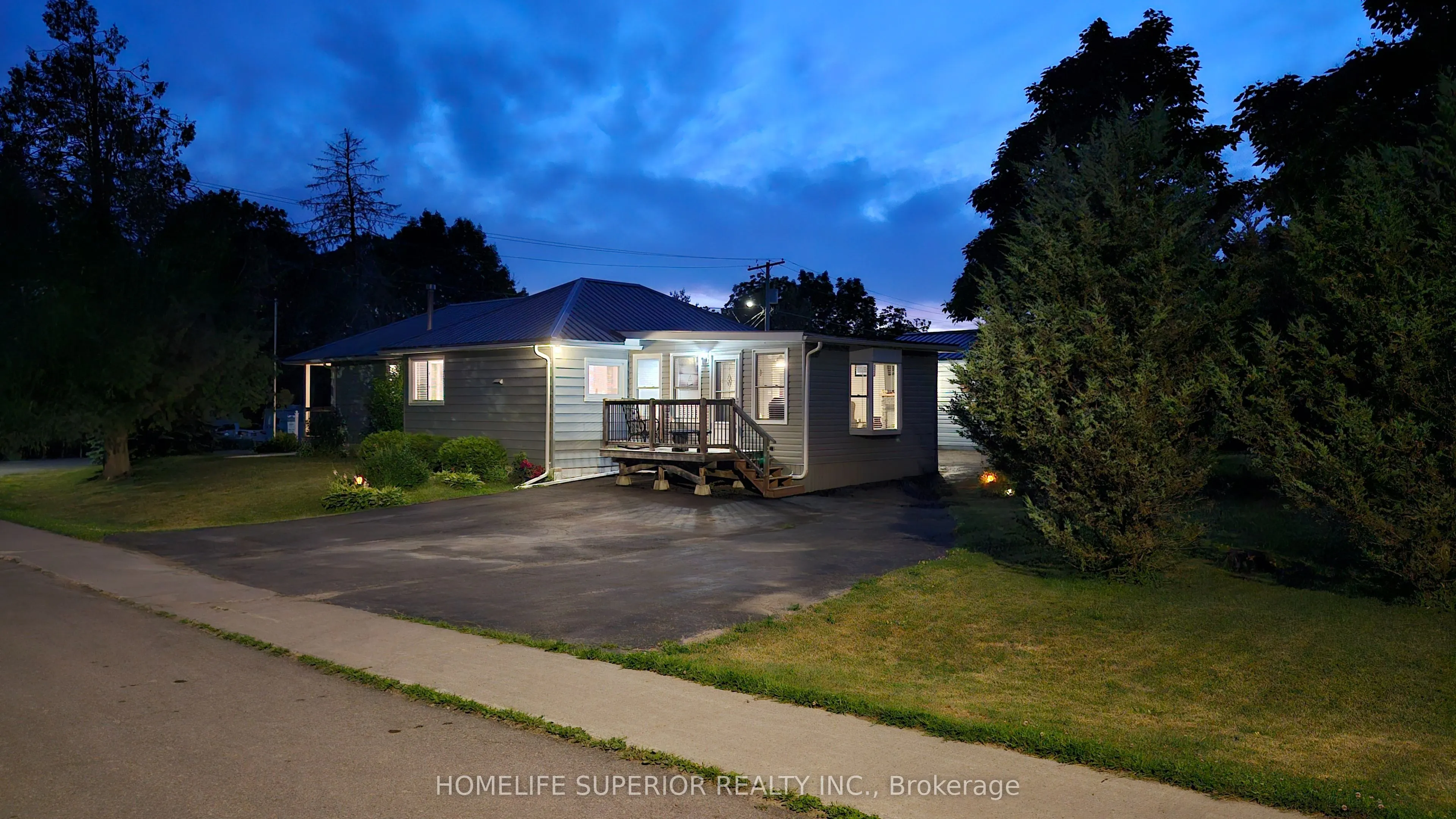 118 Hastings Avenue