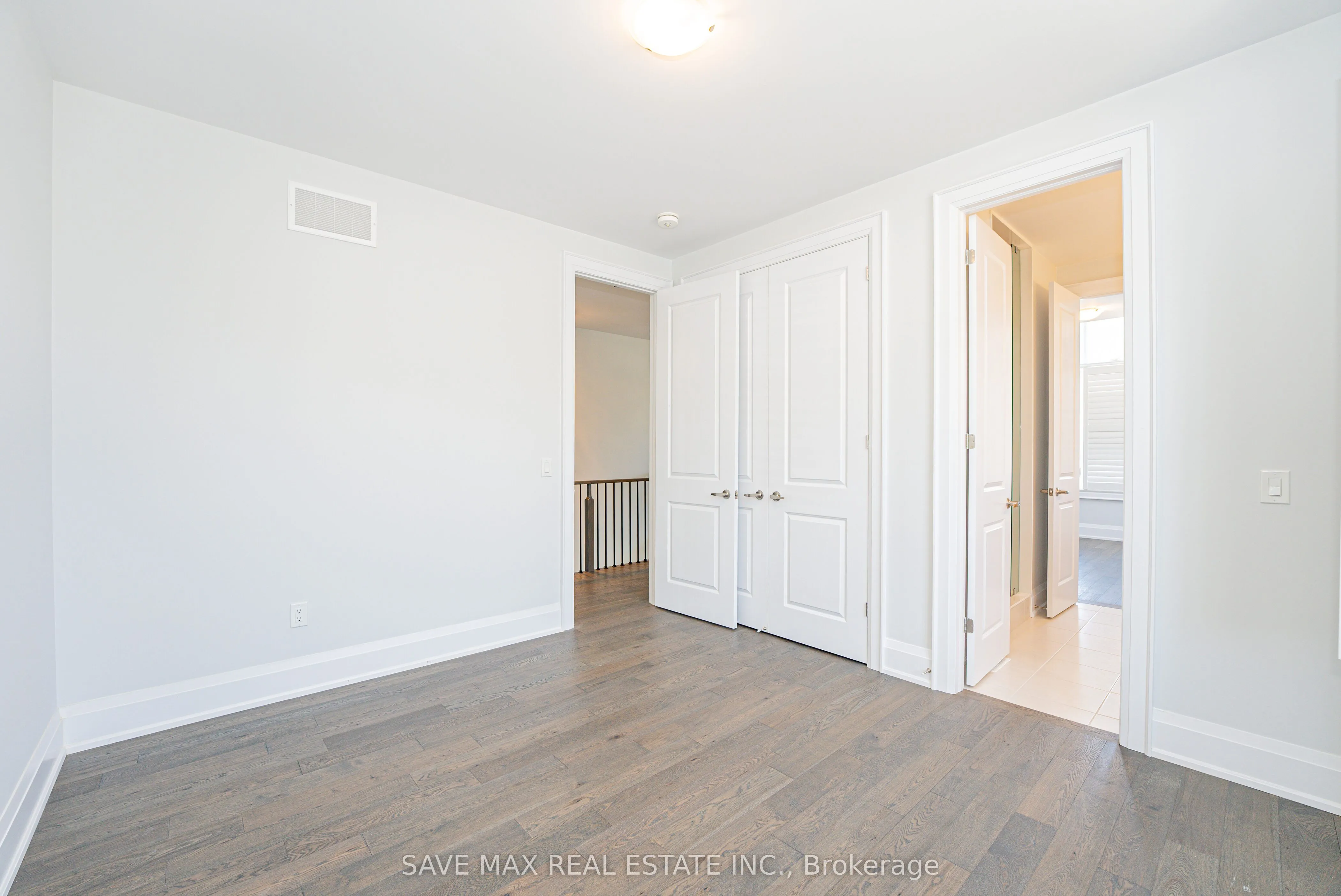 1250 UPPER THAMES Drive