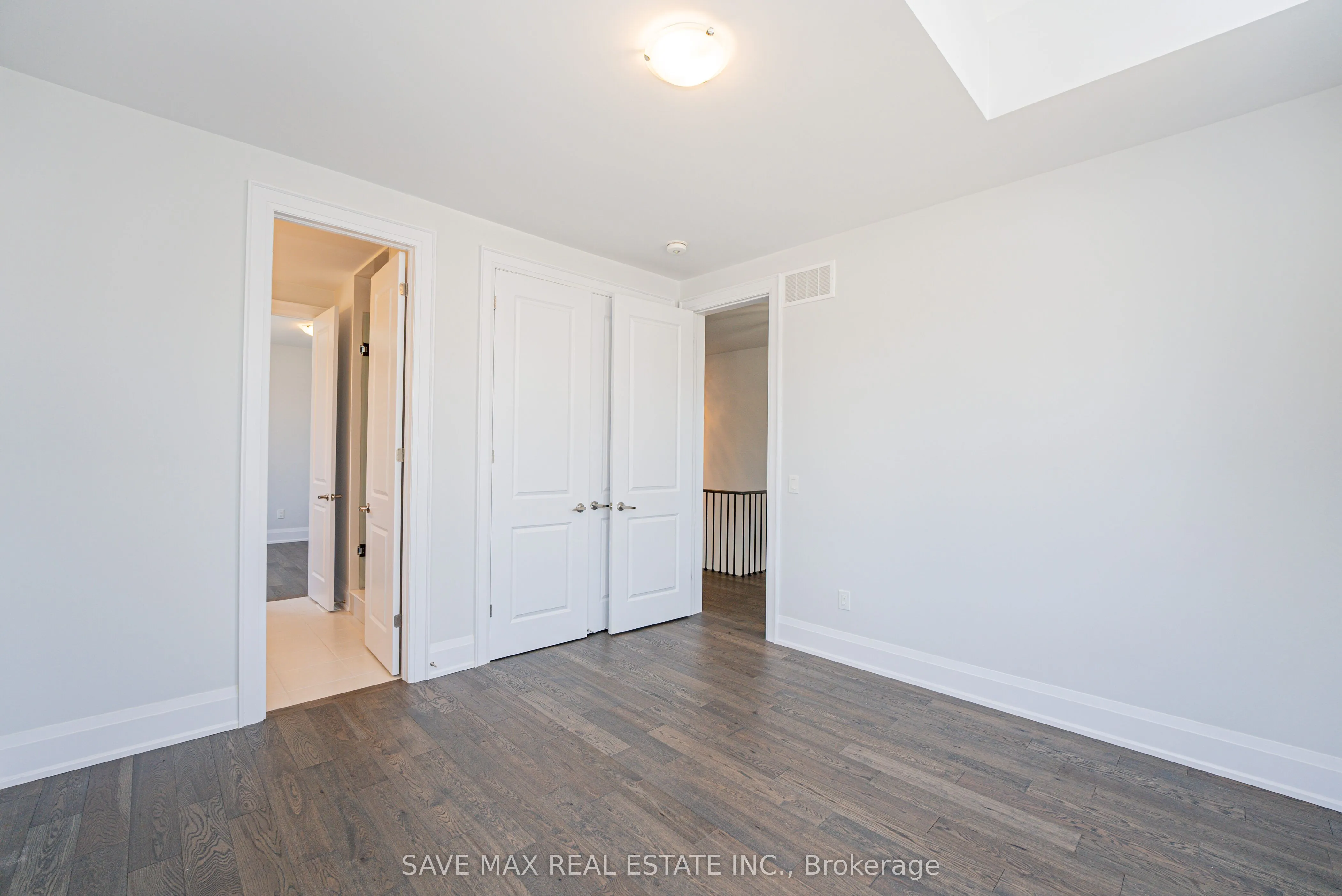 1250 UPPER THAMES Drive