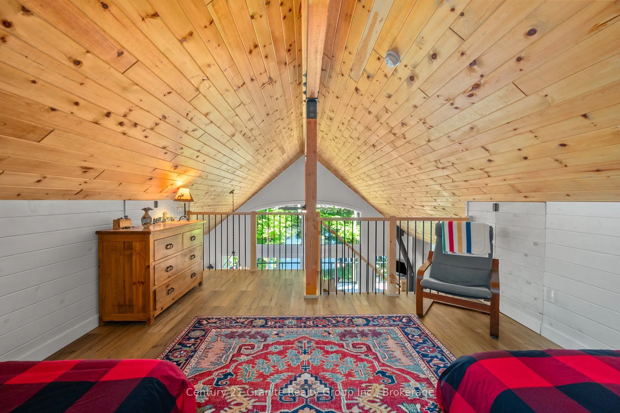 1577 RUGGED Lane