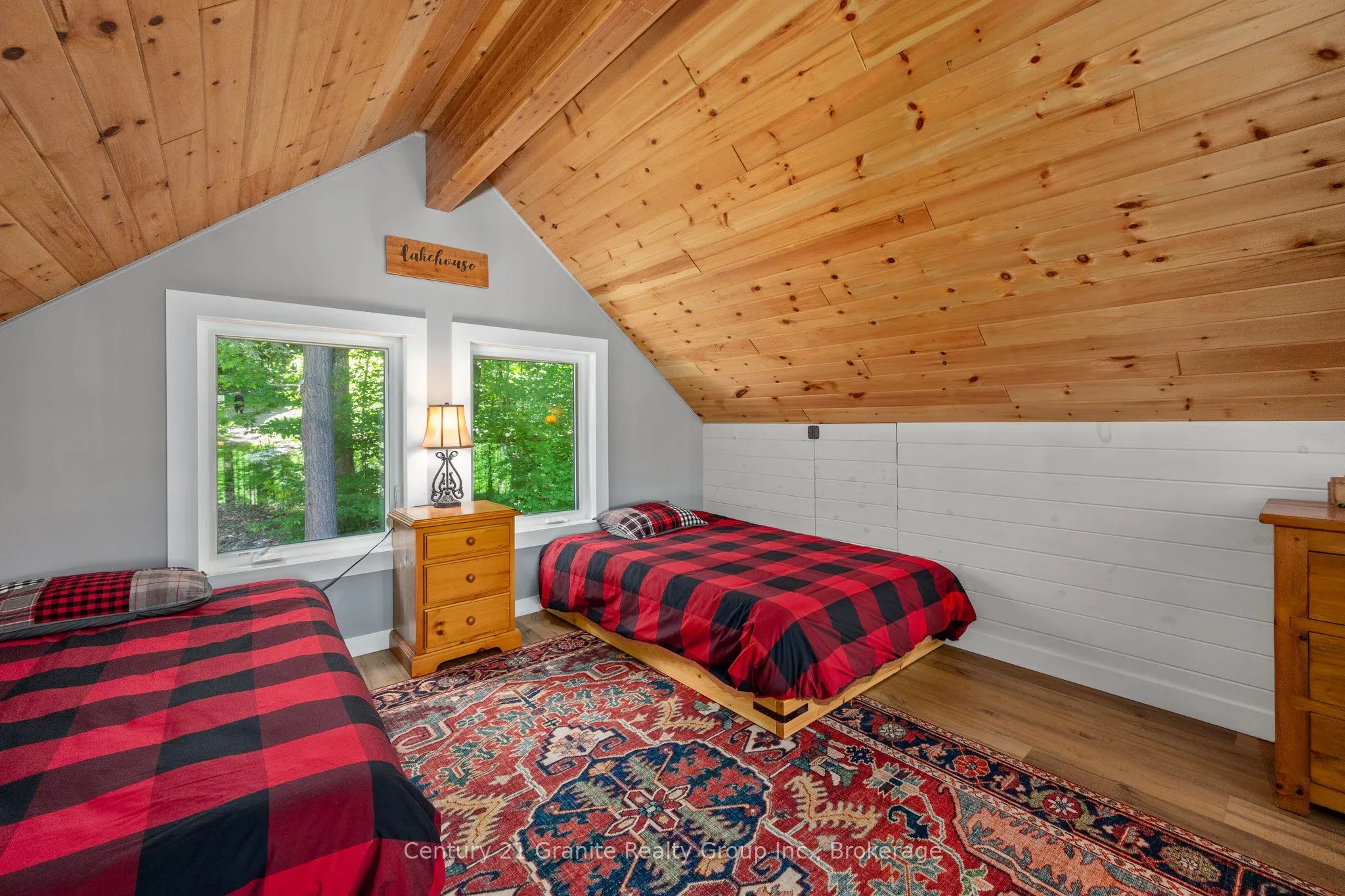 1577 RUGGED Lane