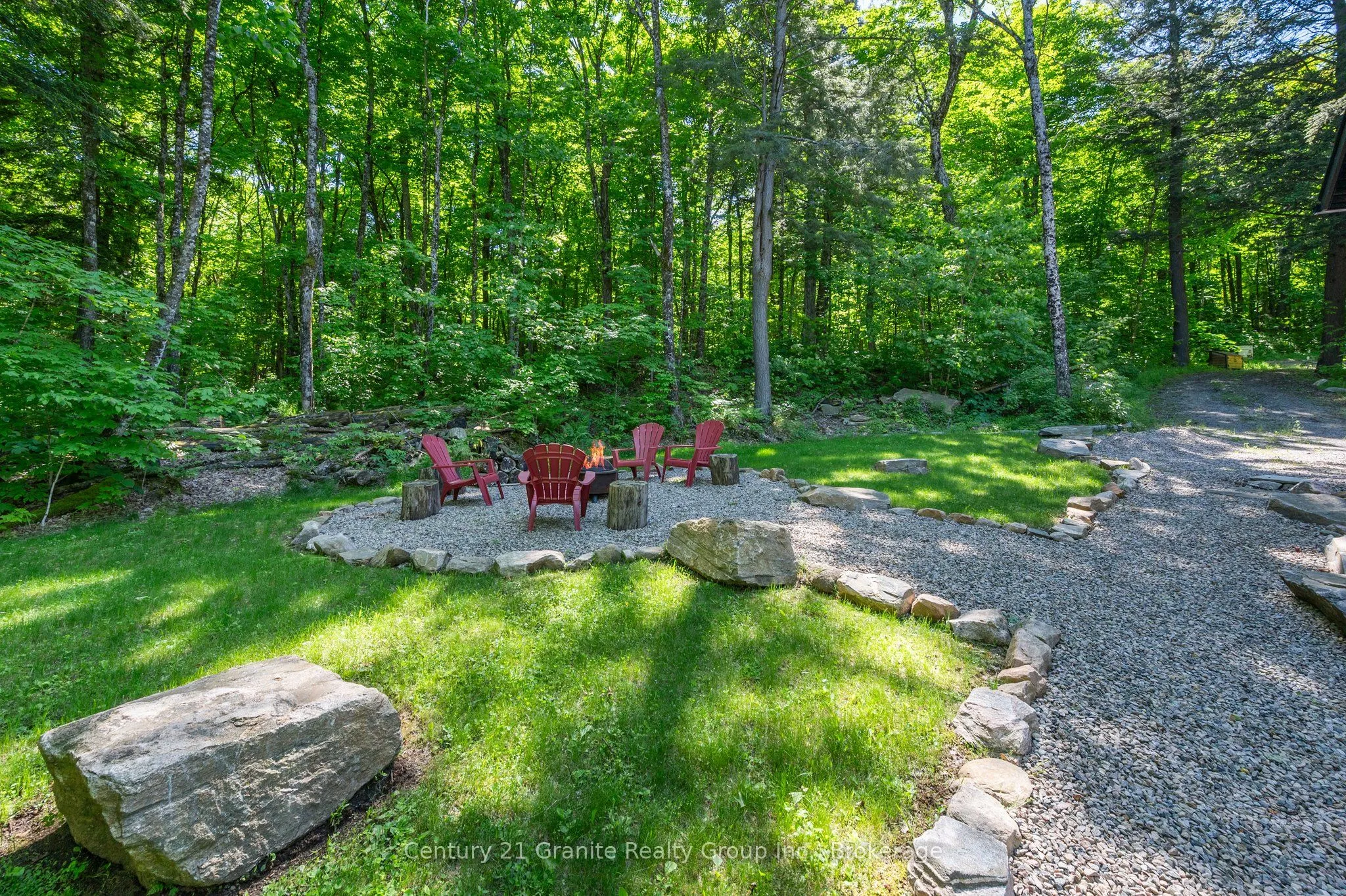 1577 RUGGED Lane