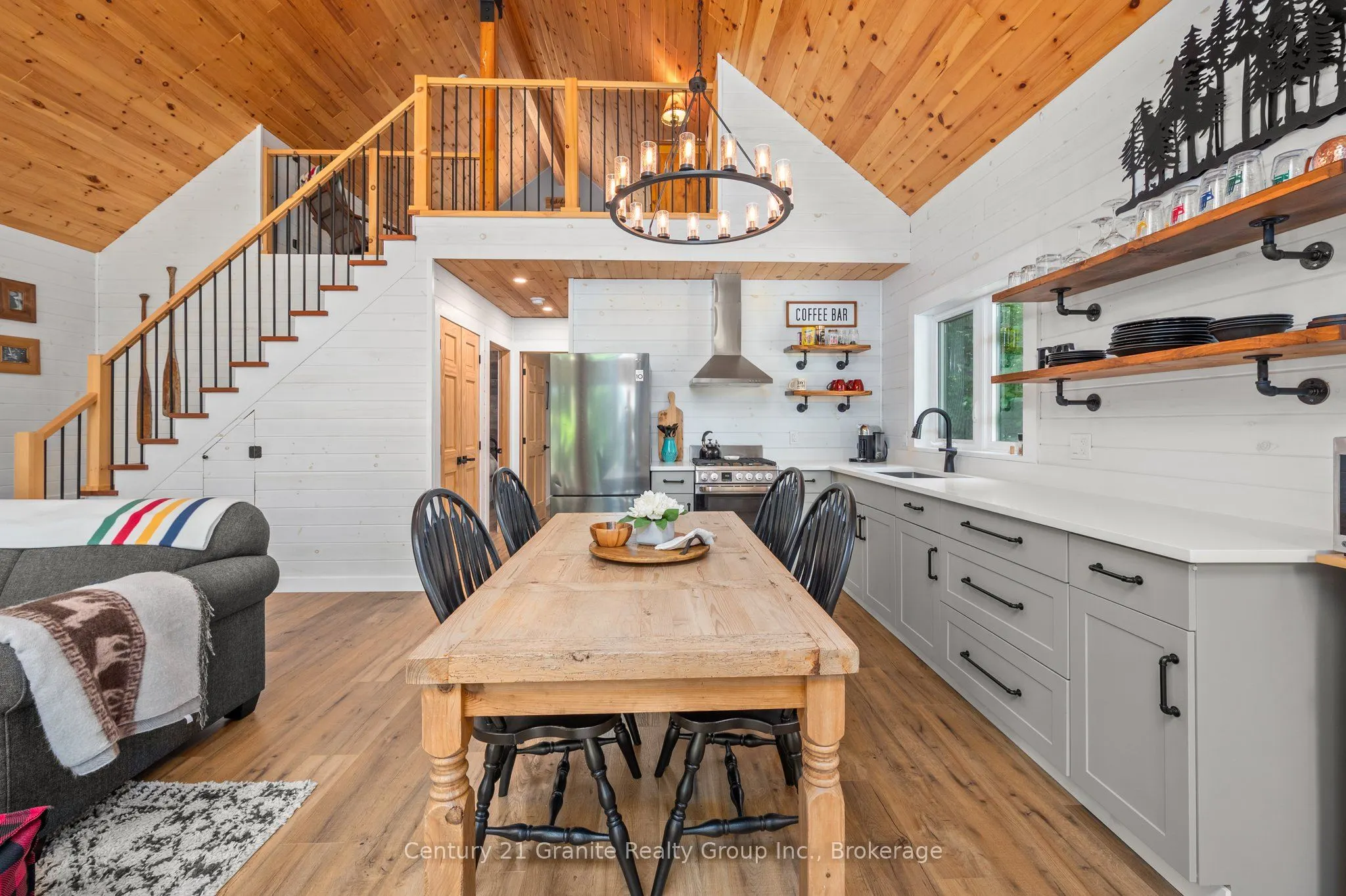 1577 RUGGED Lane