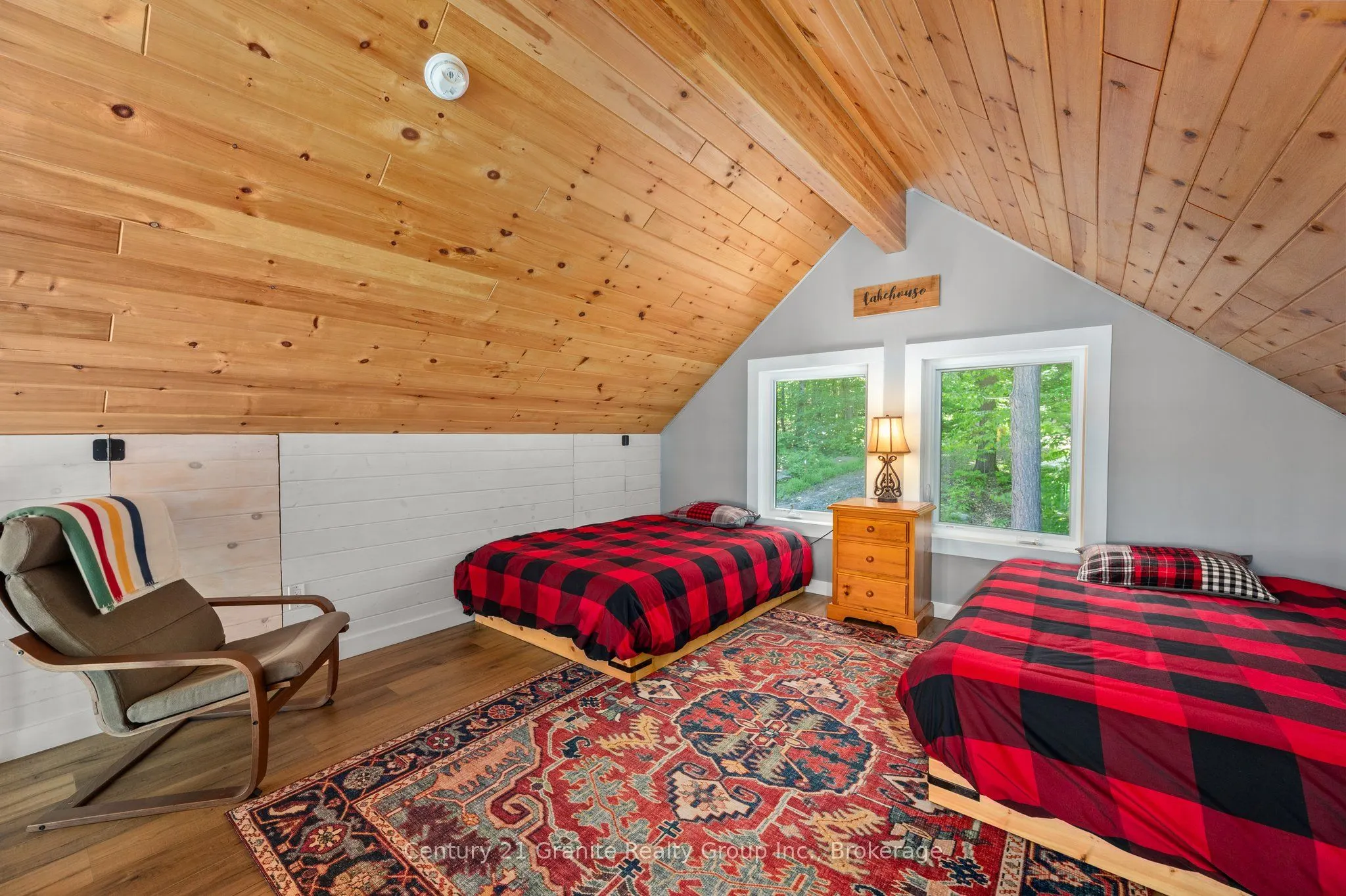 1577 RUGGED Lane