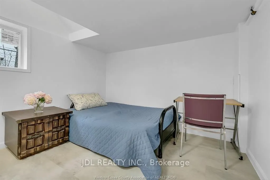 721-723 Campbell Avenue