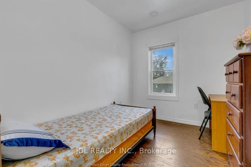 721-723 Campbell Avenue