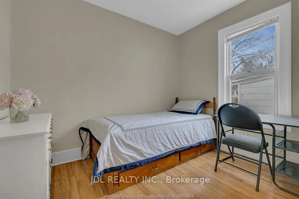 721-723 Campbell Avenue
