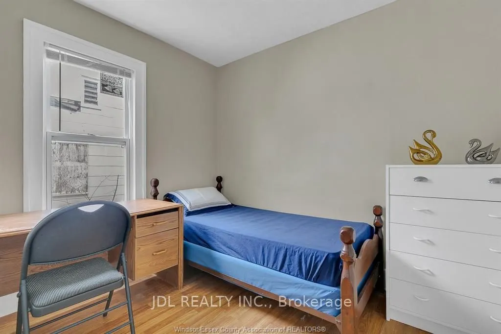 721-723 Campbell Avenue
