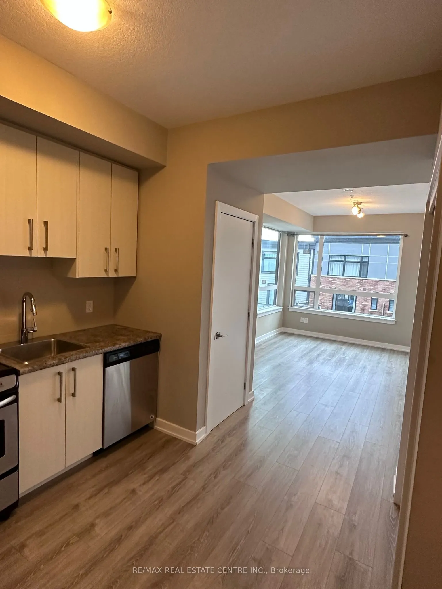 10 Esplanade Lane, #313