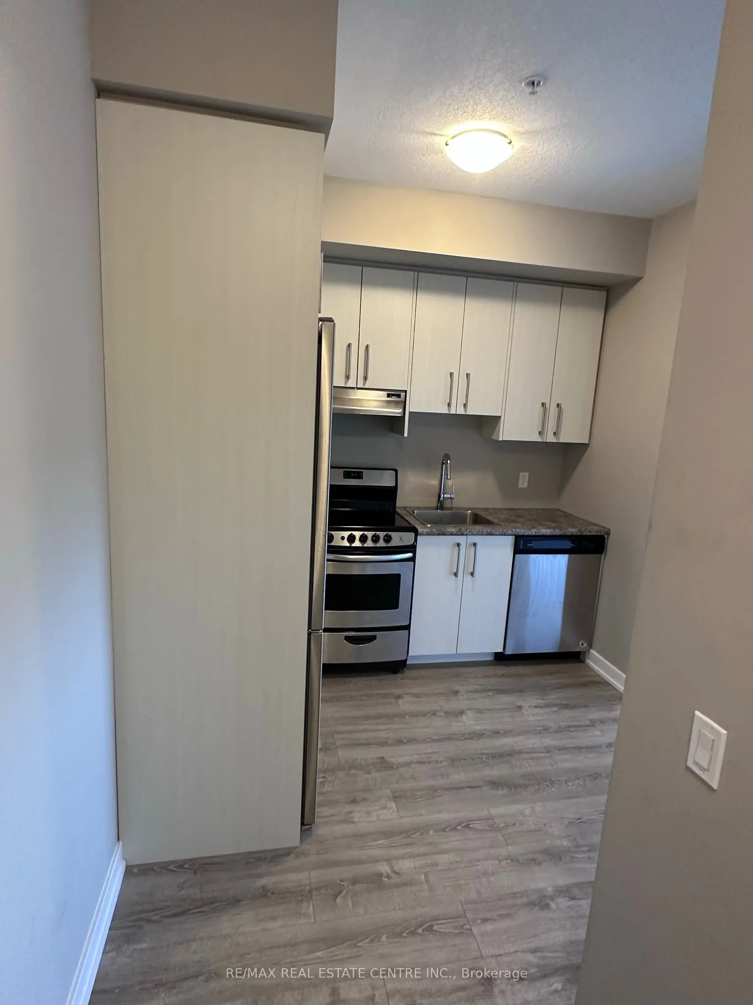 10 Esplanade Lane, #313