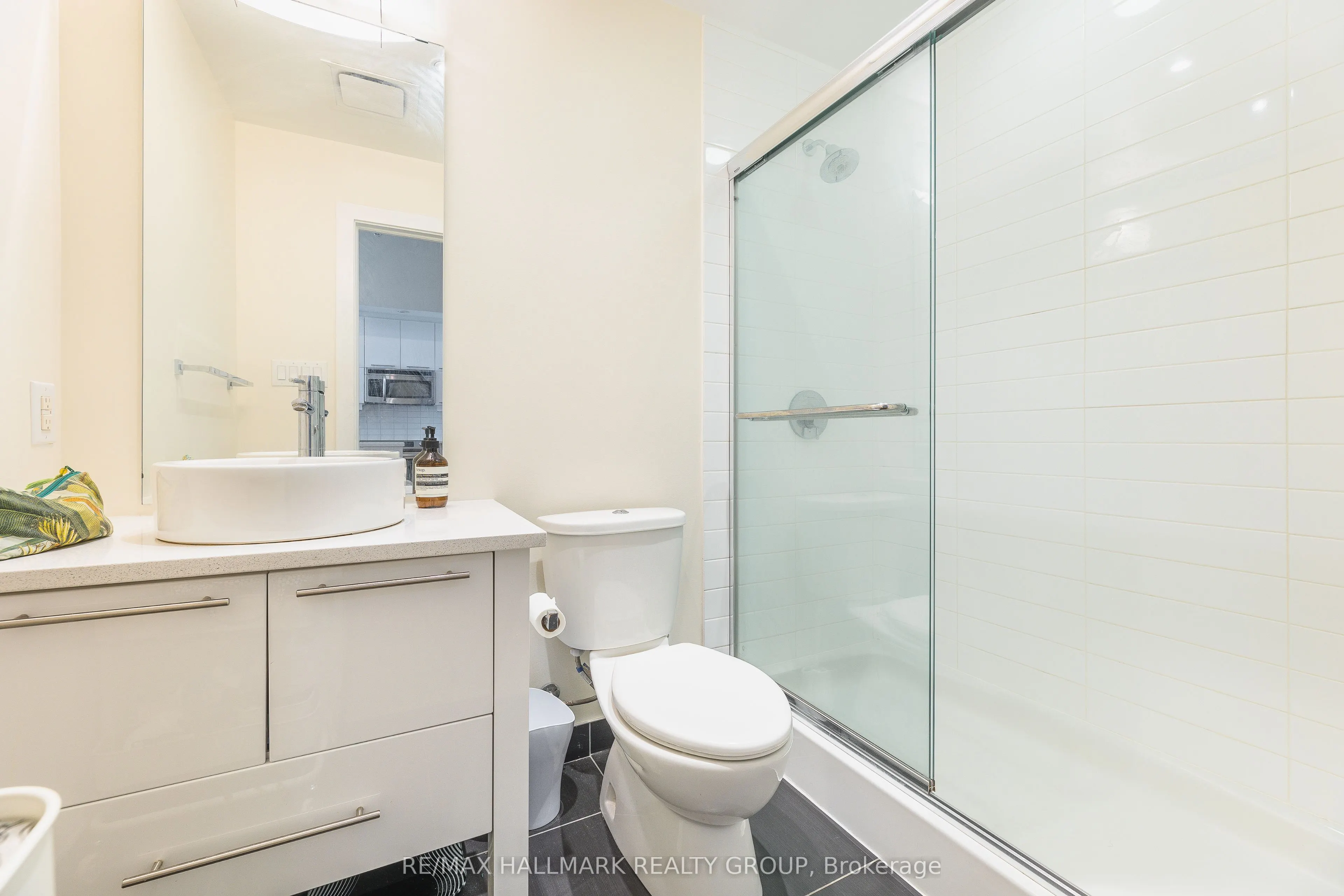 101 RICHMOND Road, #113