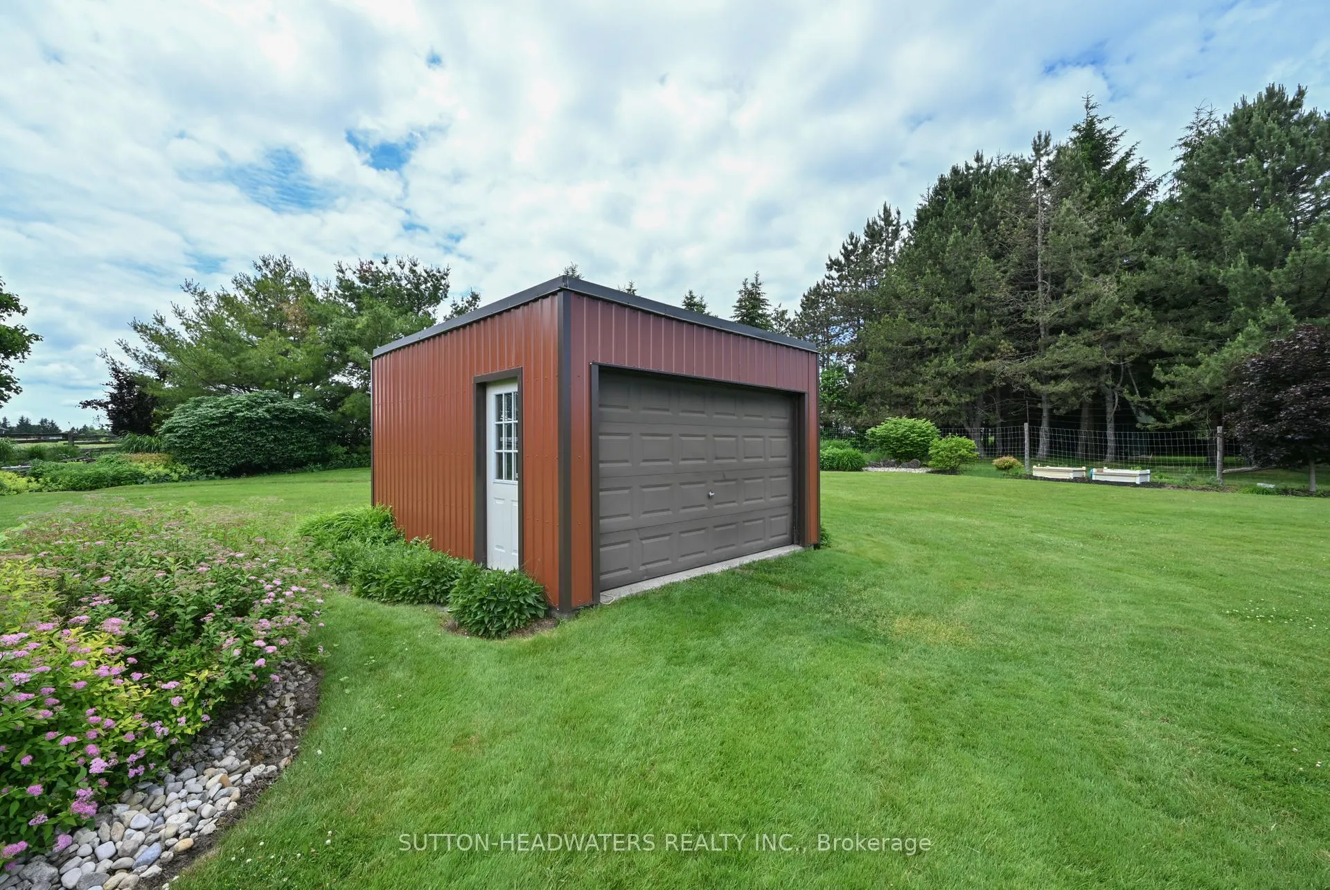 064349 County Rd 3