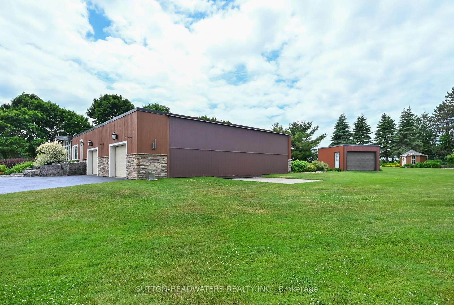 064349 County Rd 3