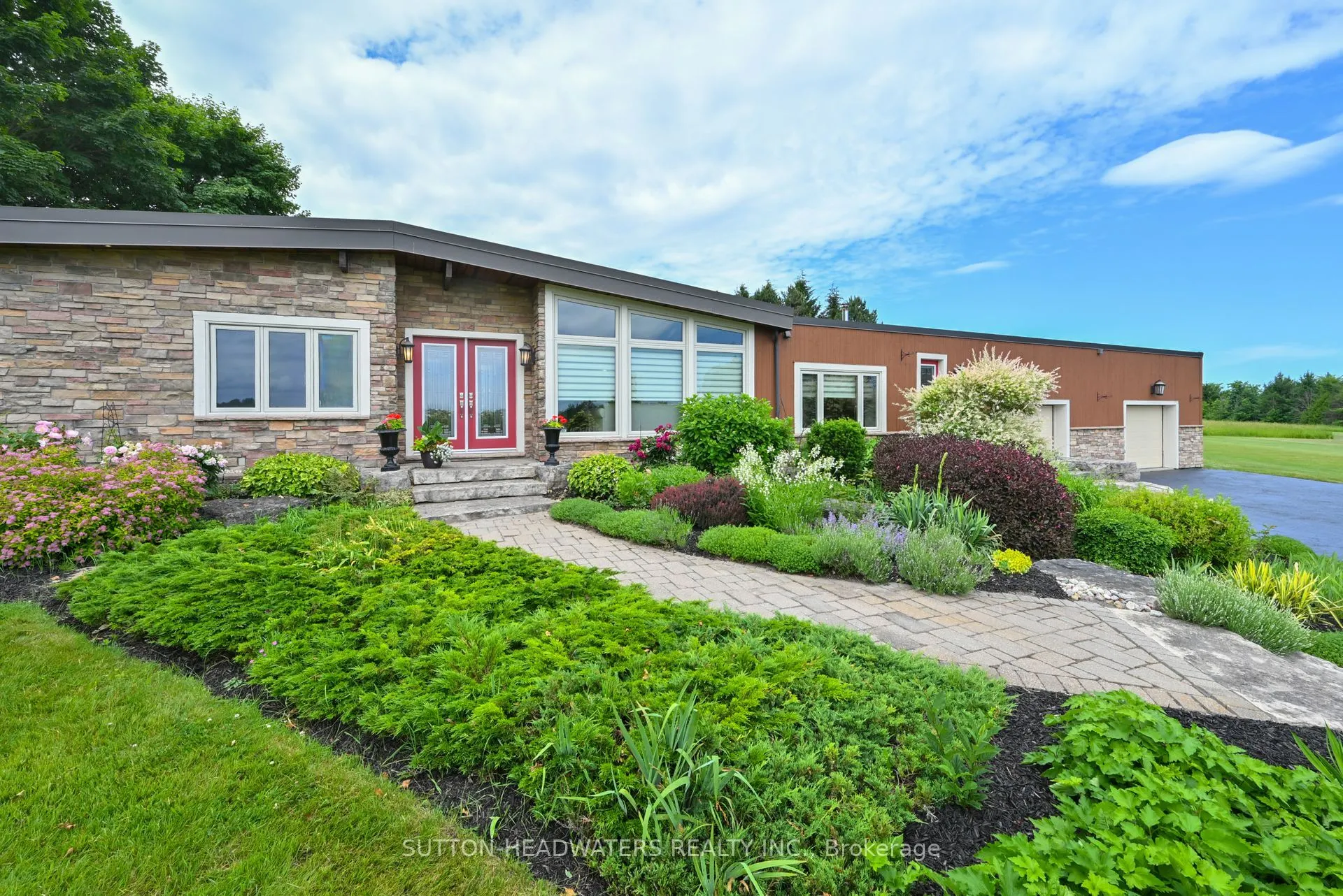 064349 County Rd 3
