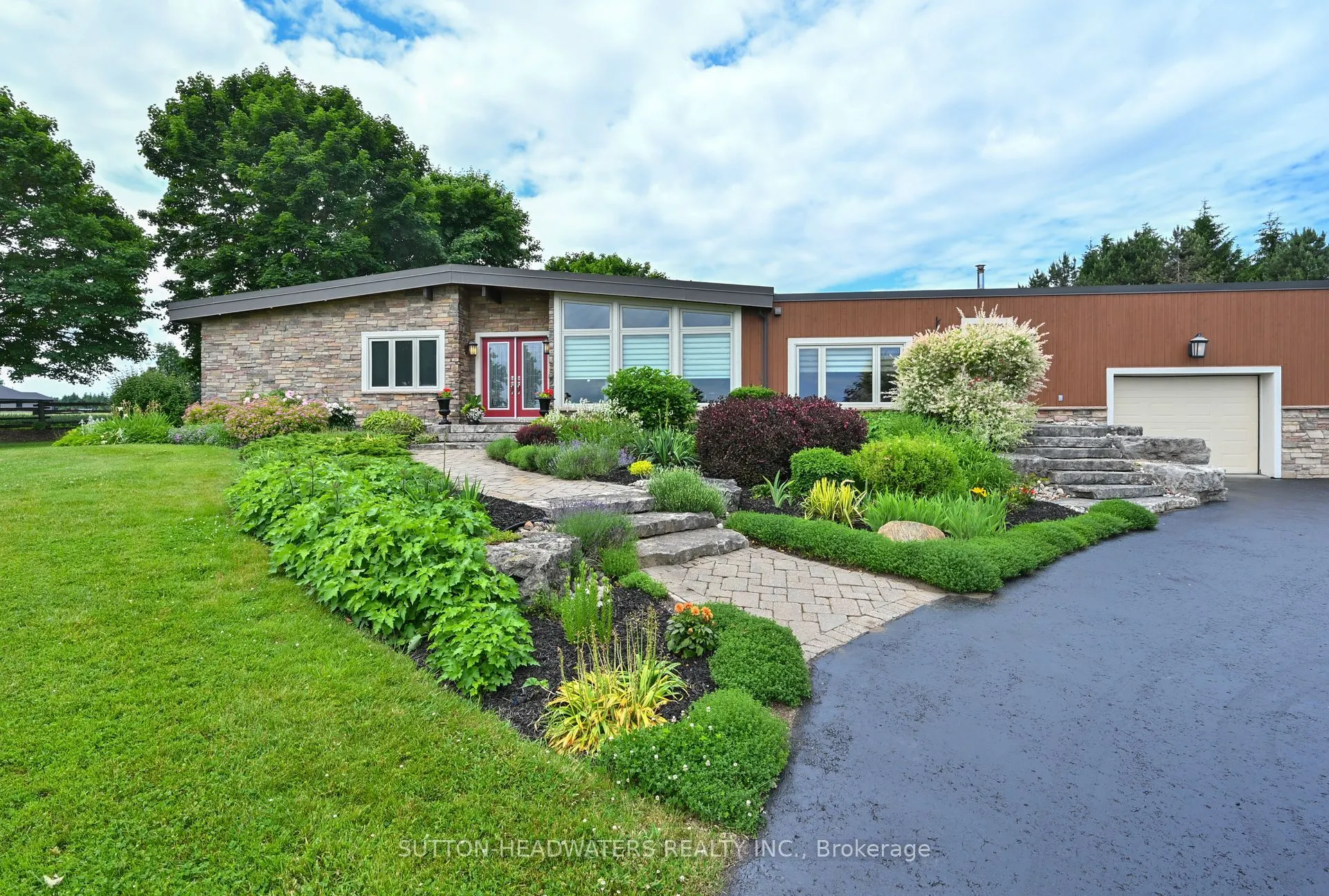 064349 County Rd 3