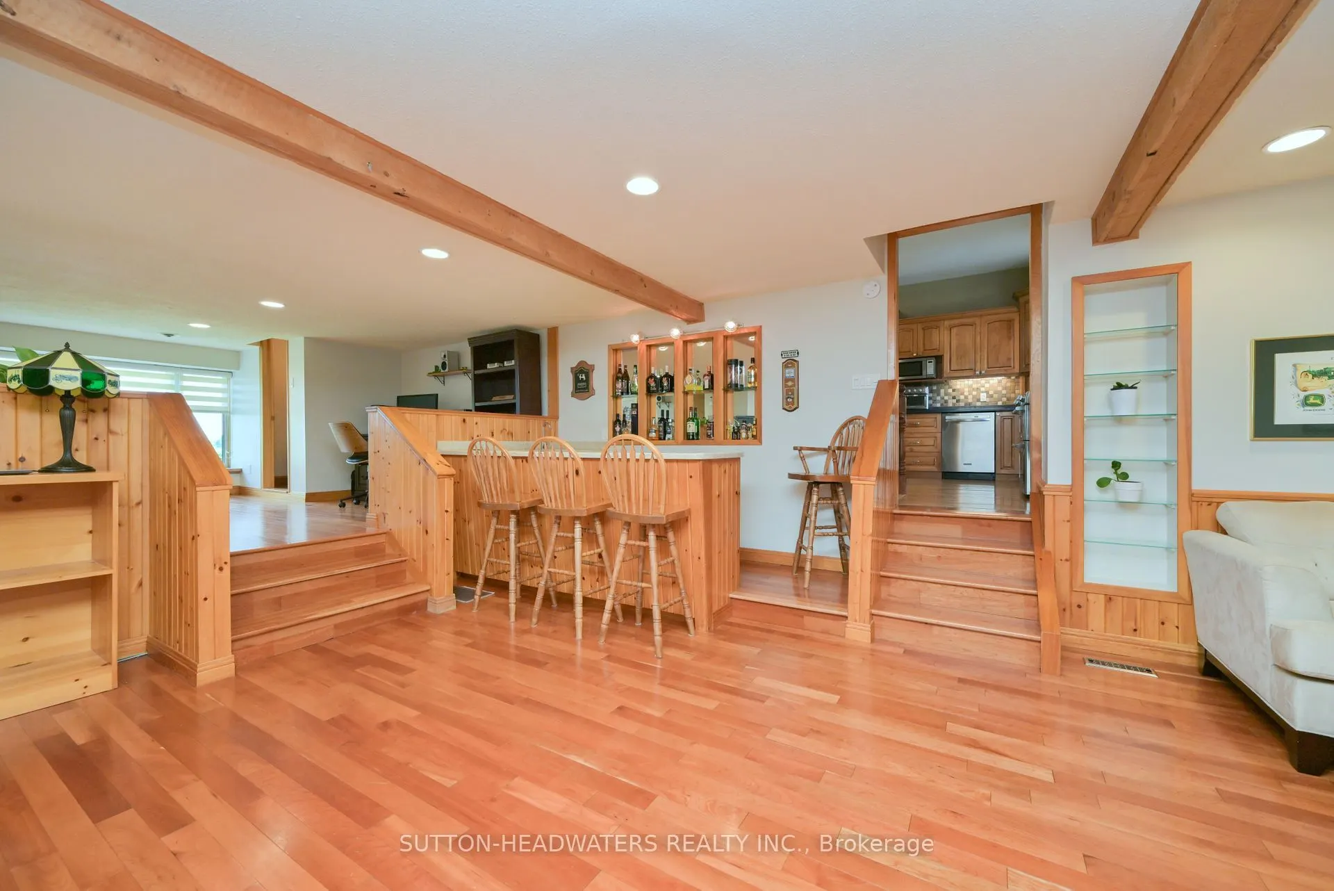 064349 County Rd 3