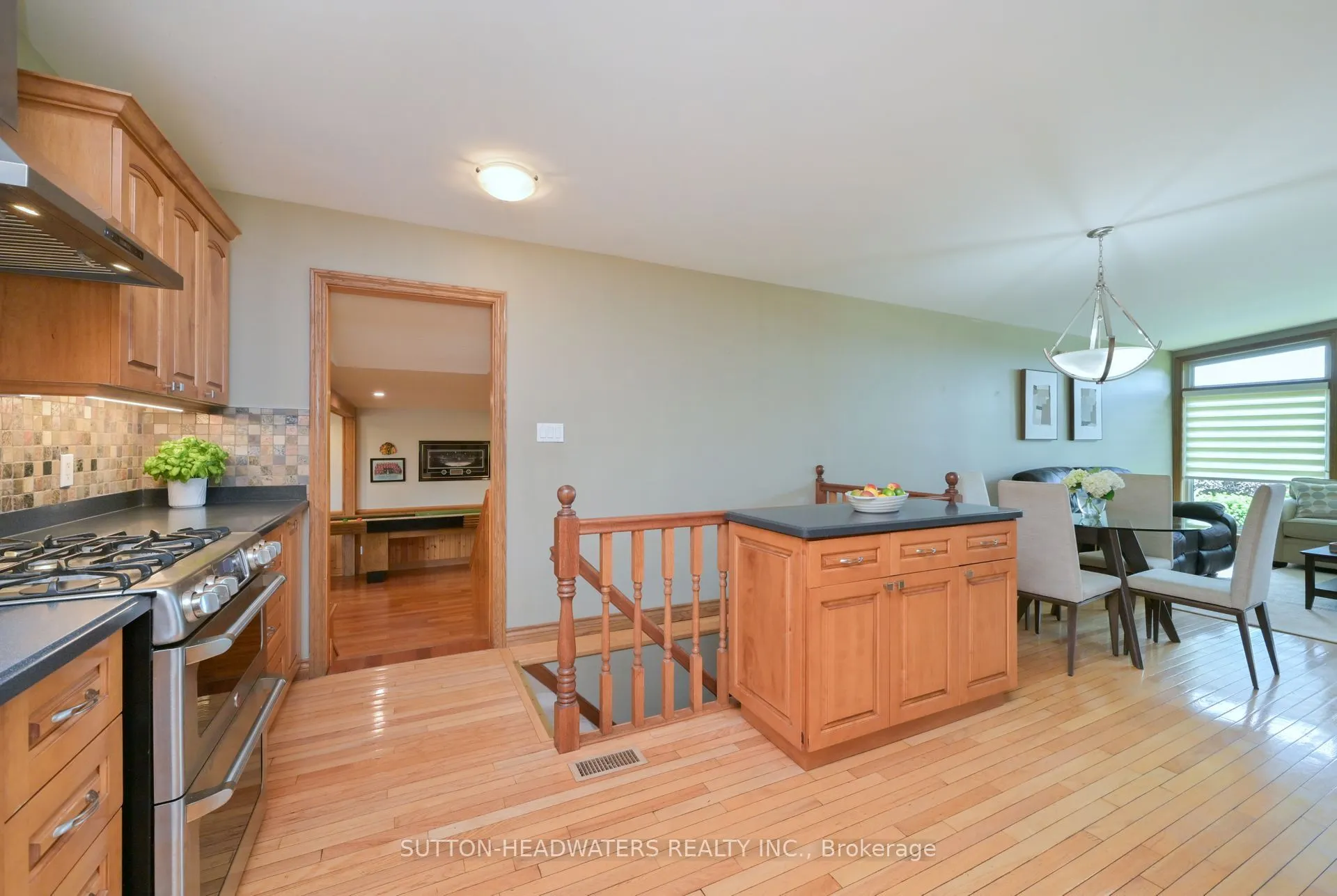 064349 County Rd 3