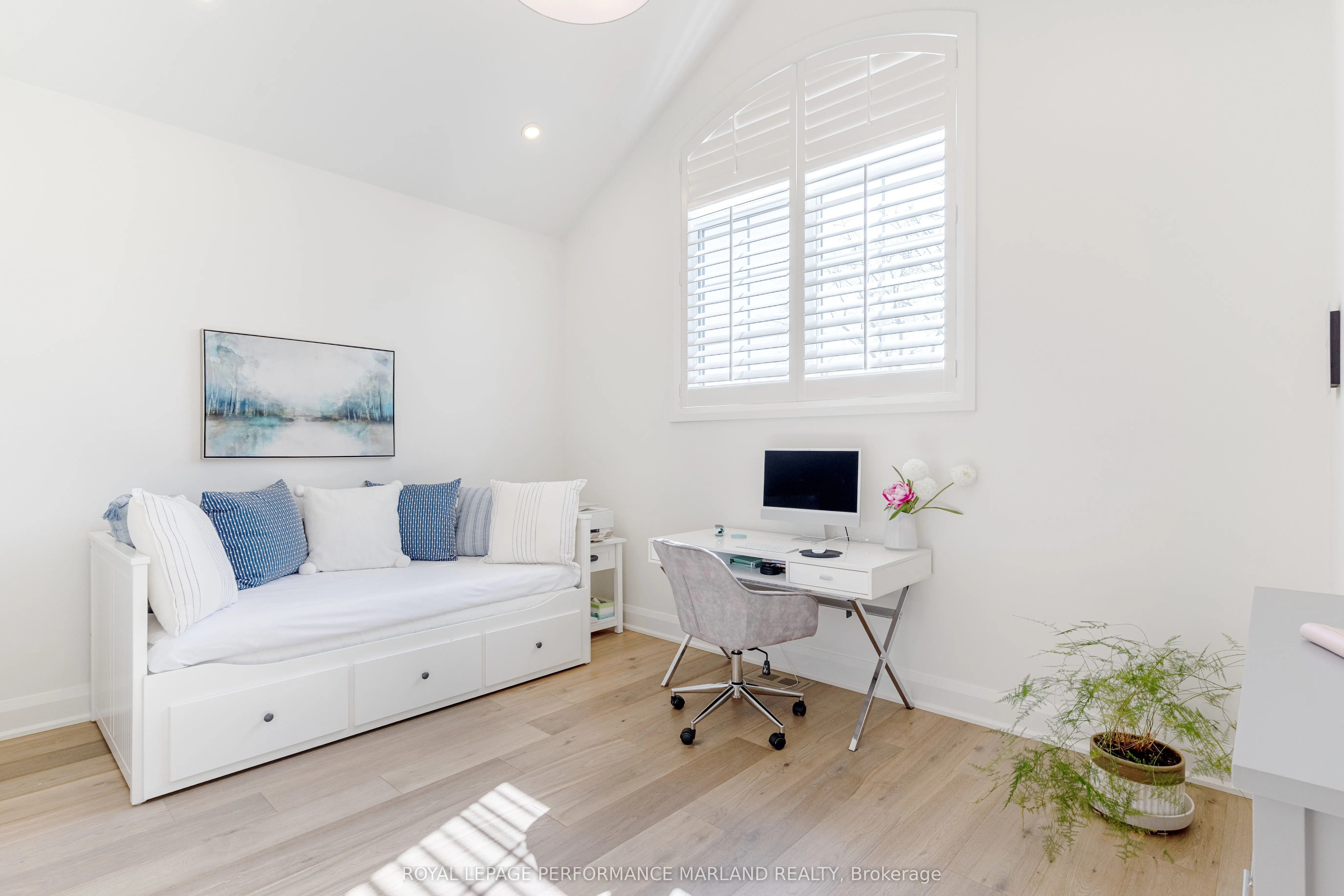 137 Glebe Avenue