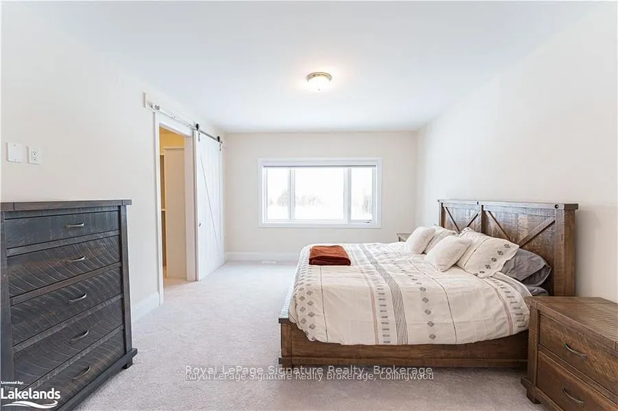 156 SPRINGSIDE Crescent