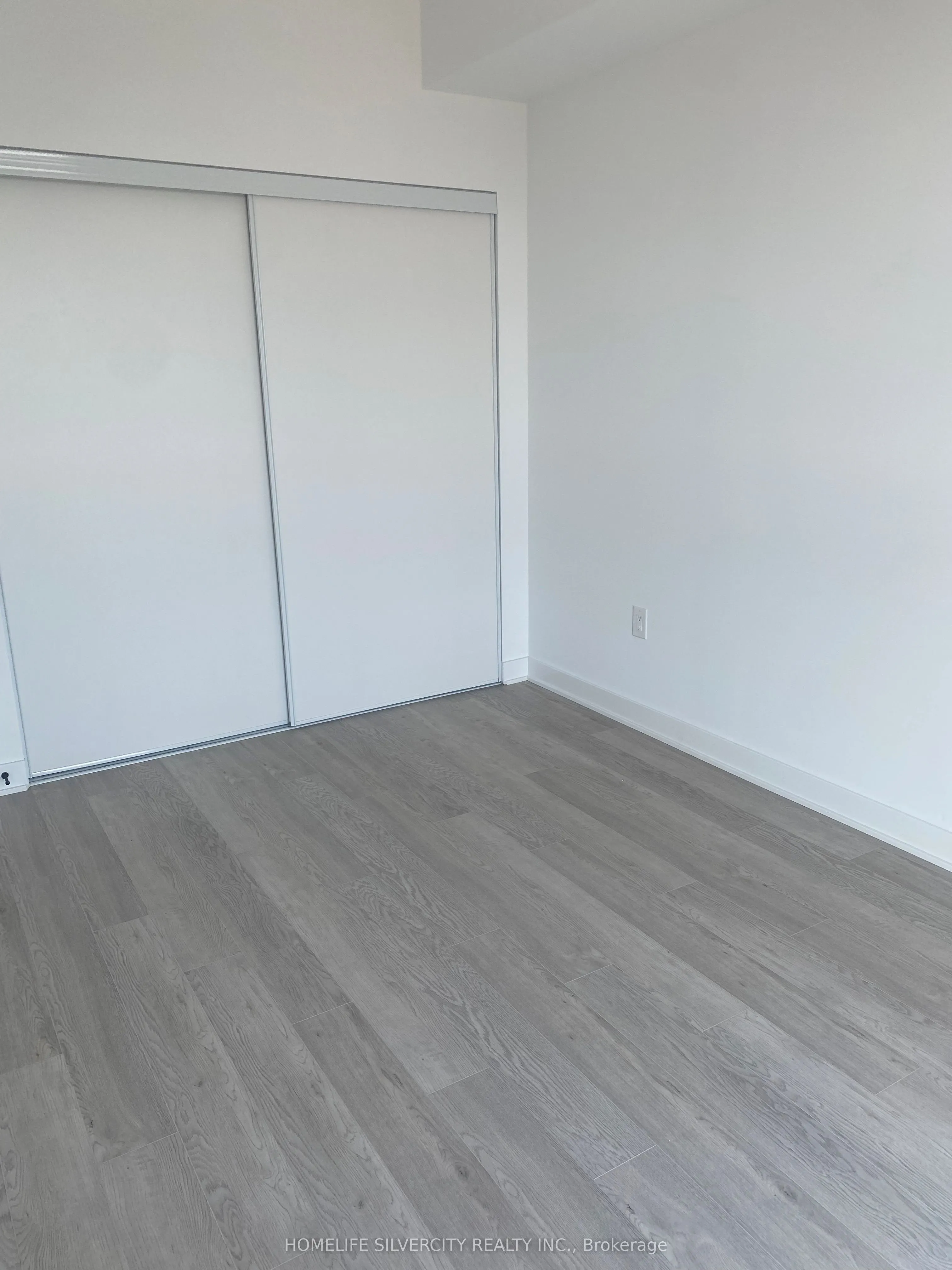2782 Barton Street E, #908