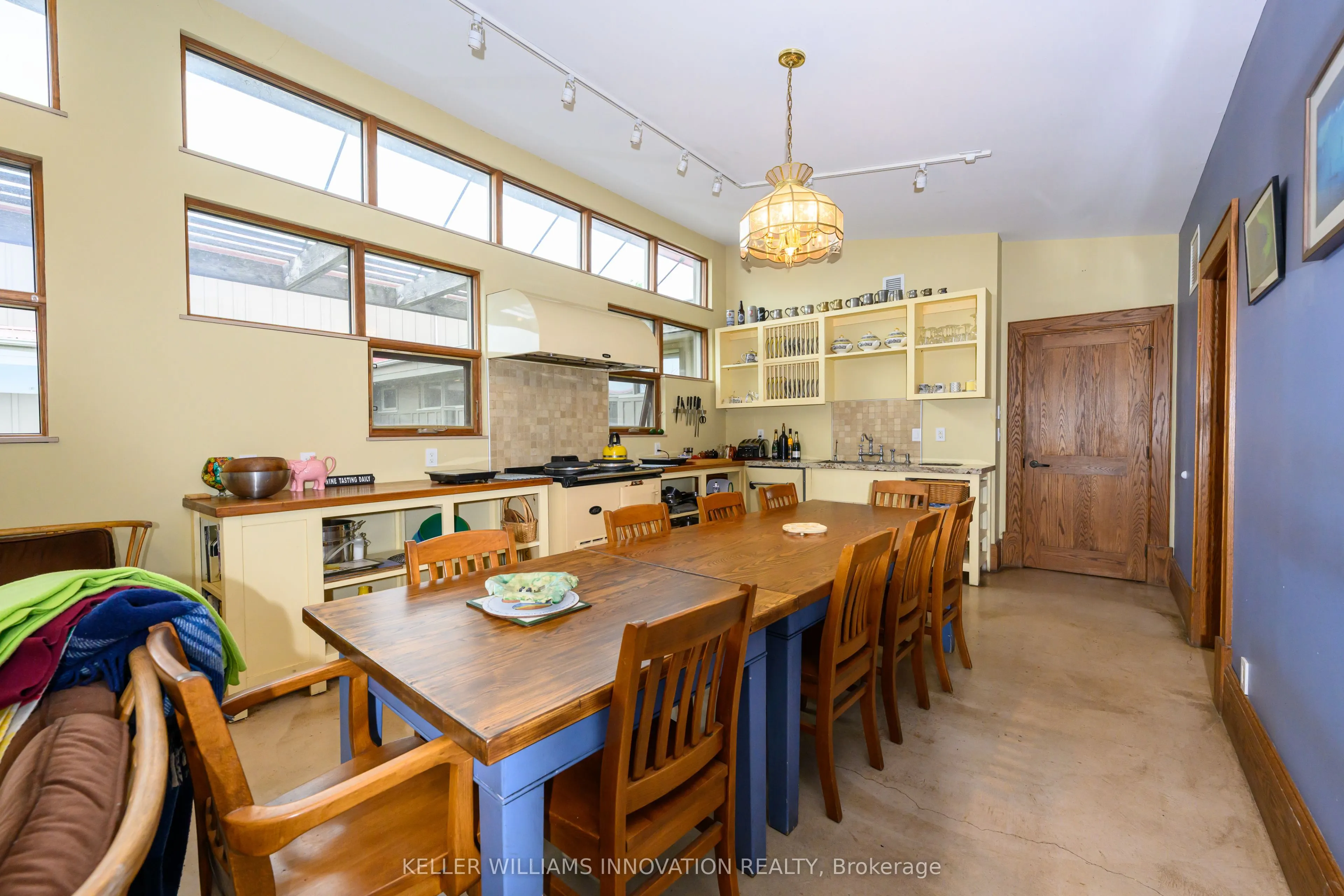 3749 Walker Road
