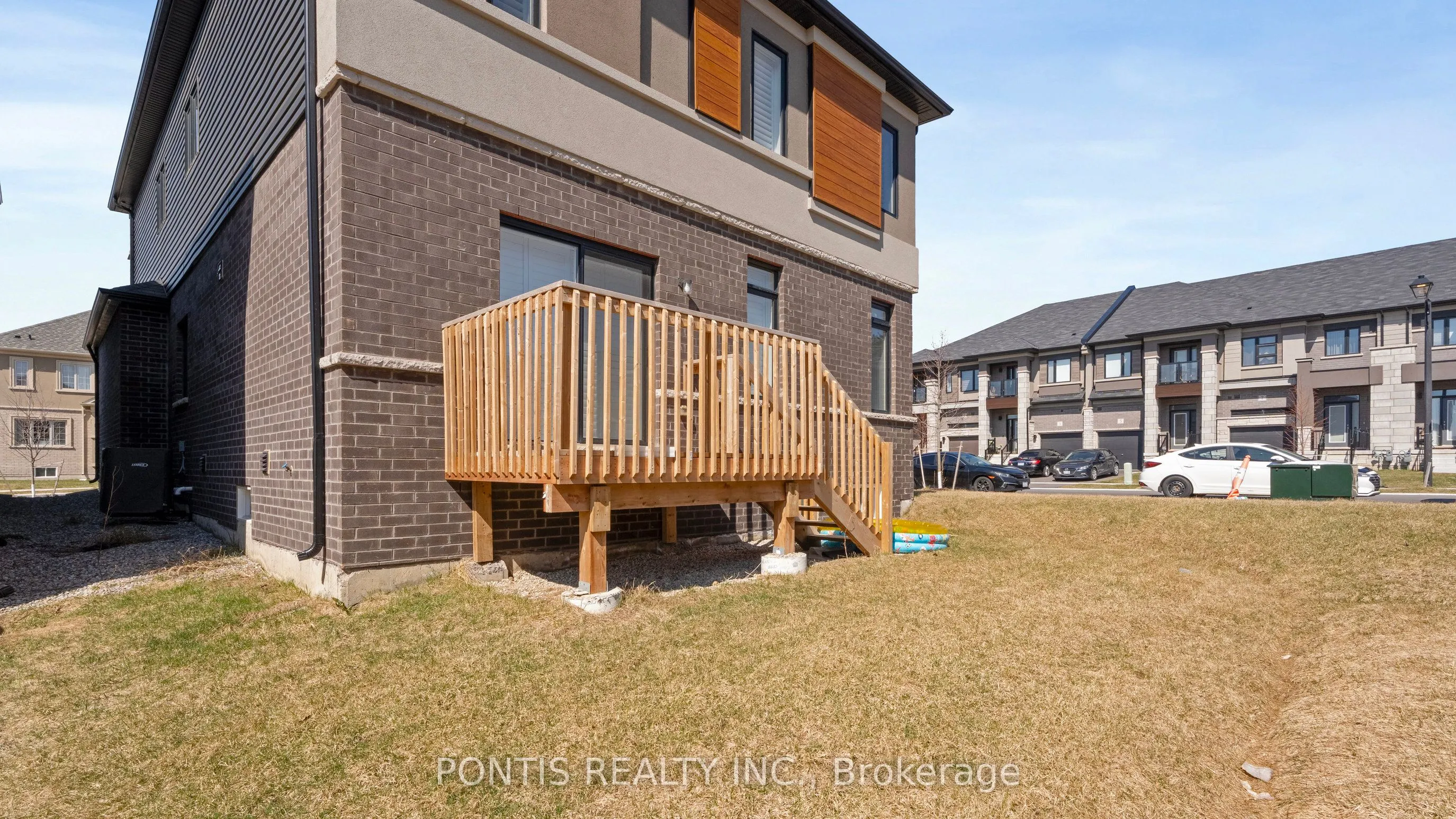 1 Brewis Street