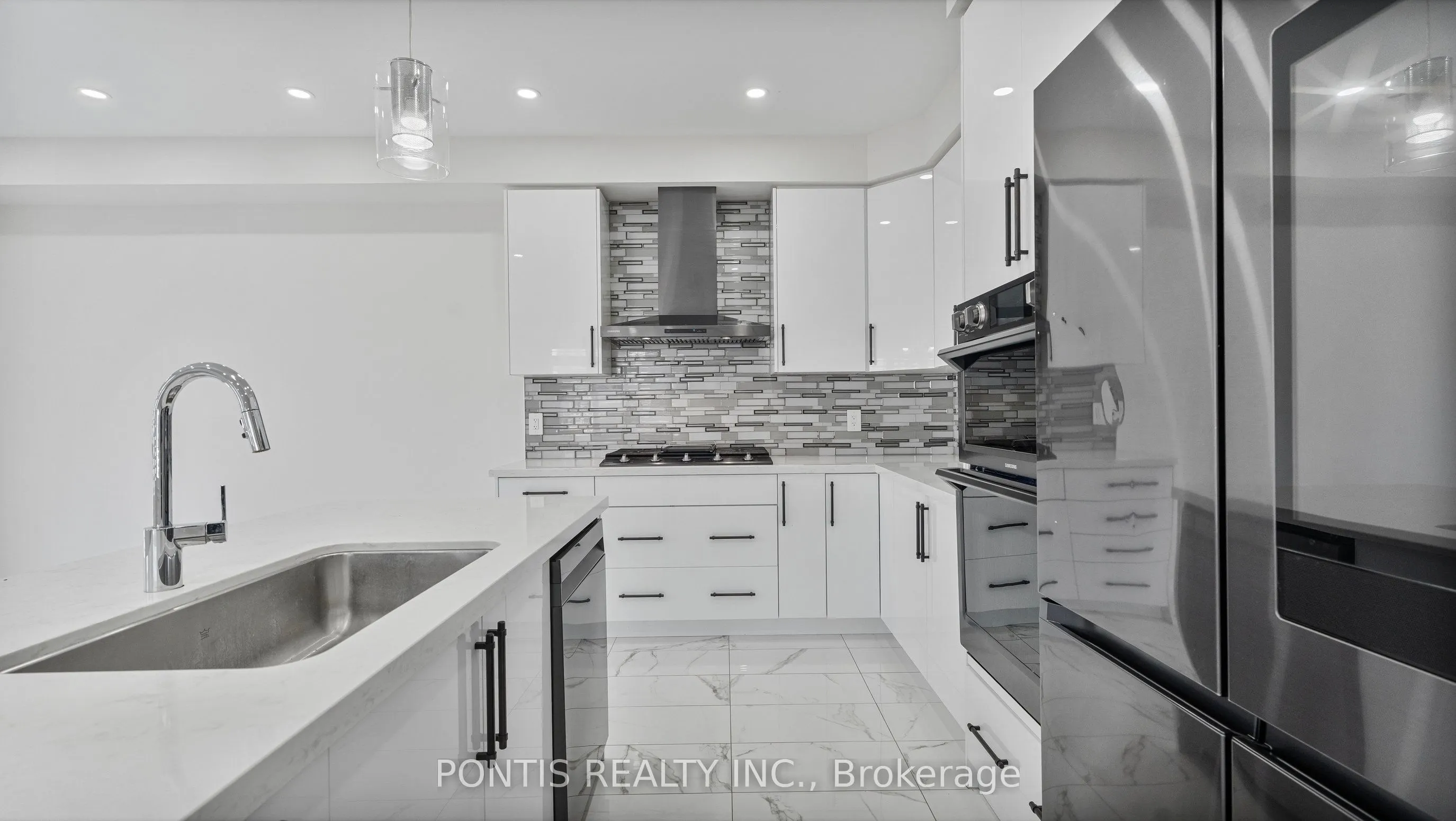 1 Brewis Street