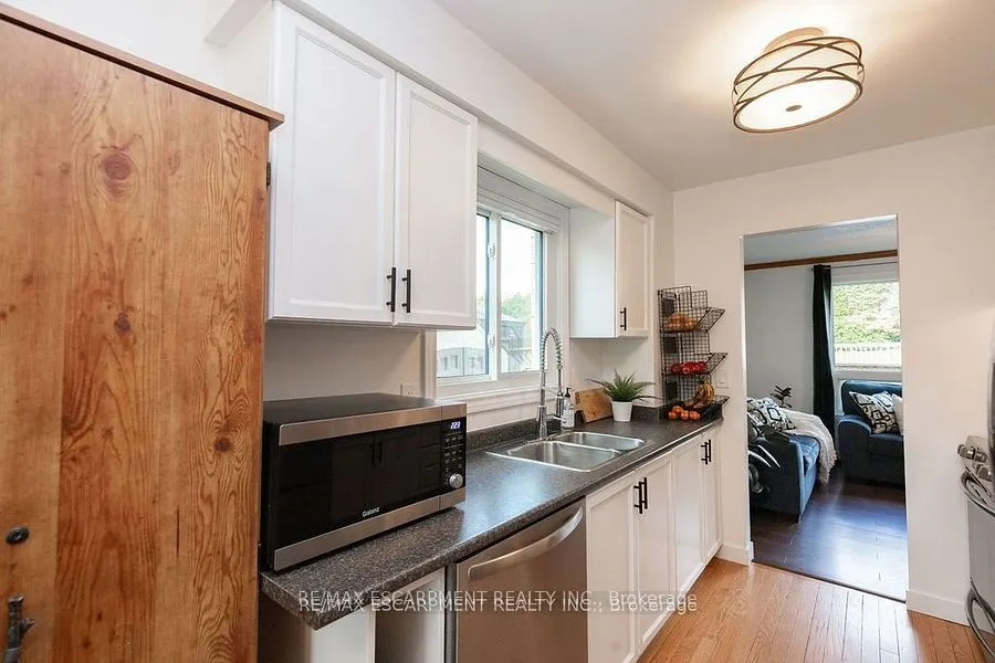 54 Merritt Crescent