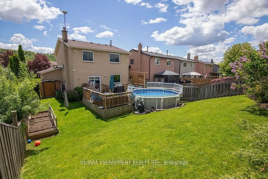54 Merritt Crescent