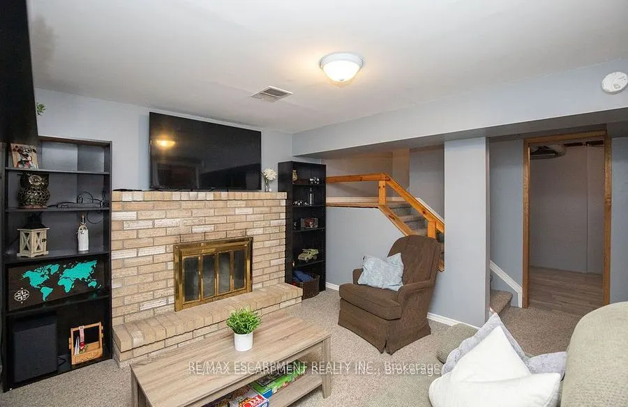 54 Merritt Crescent