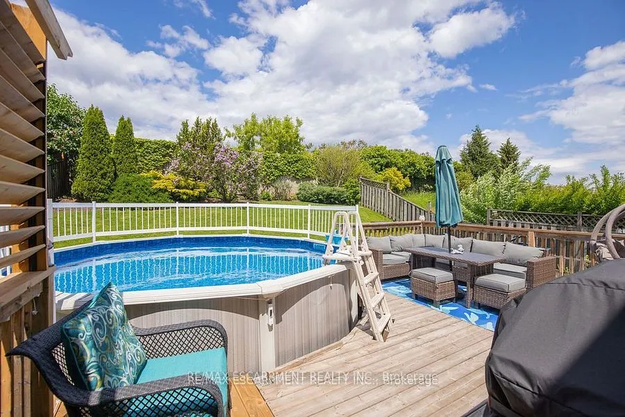 54 Merritt Crescent