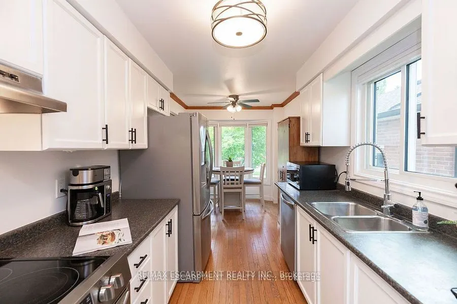 54 Merritt Crescent