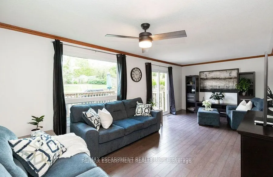 54 Merritt Crescent