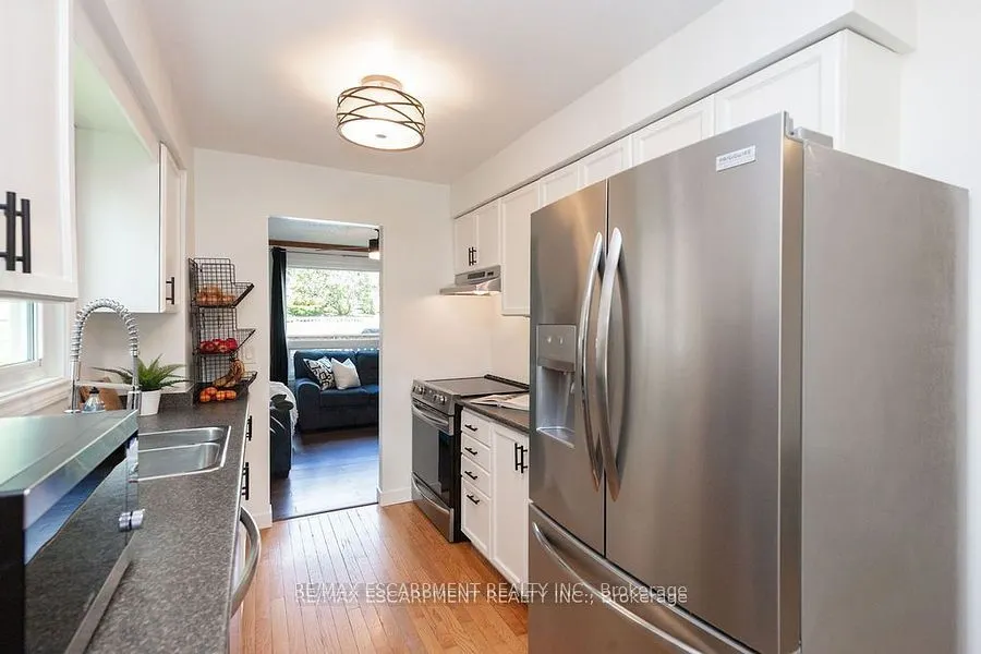 54 Merritt Crescent