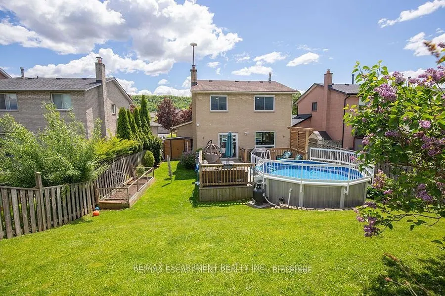 54 Merritt Crescent