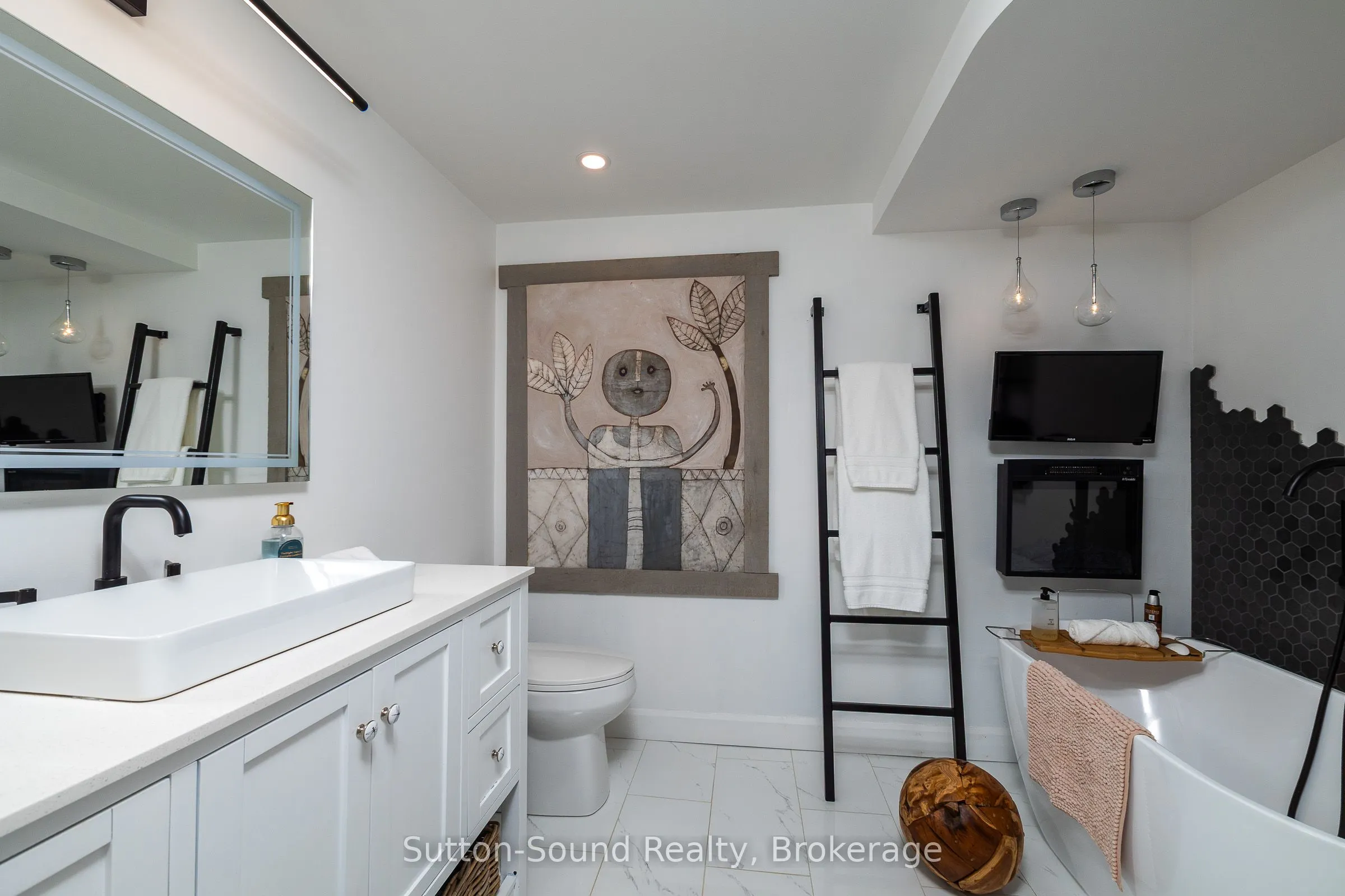359288 Grey Rd 15 Road