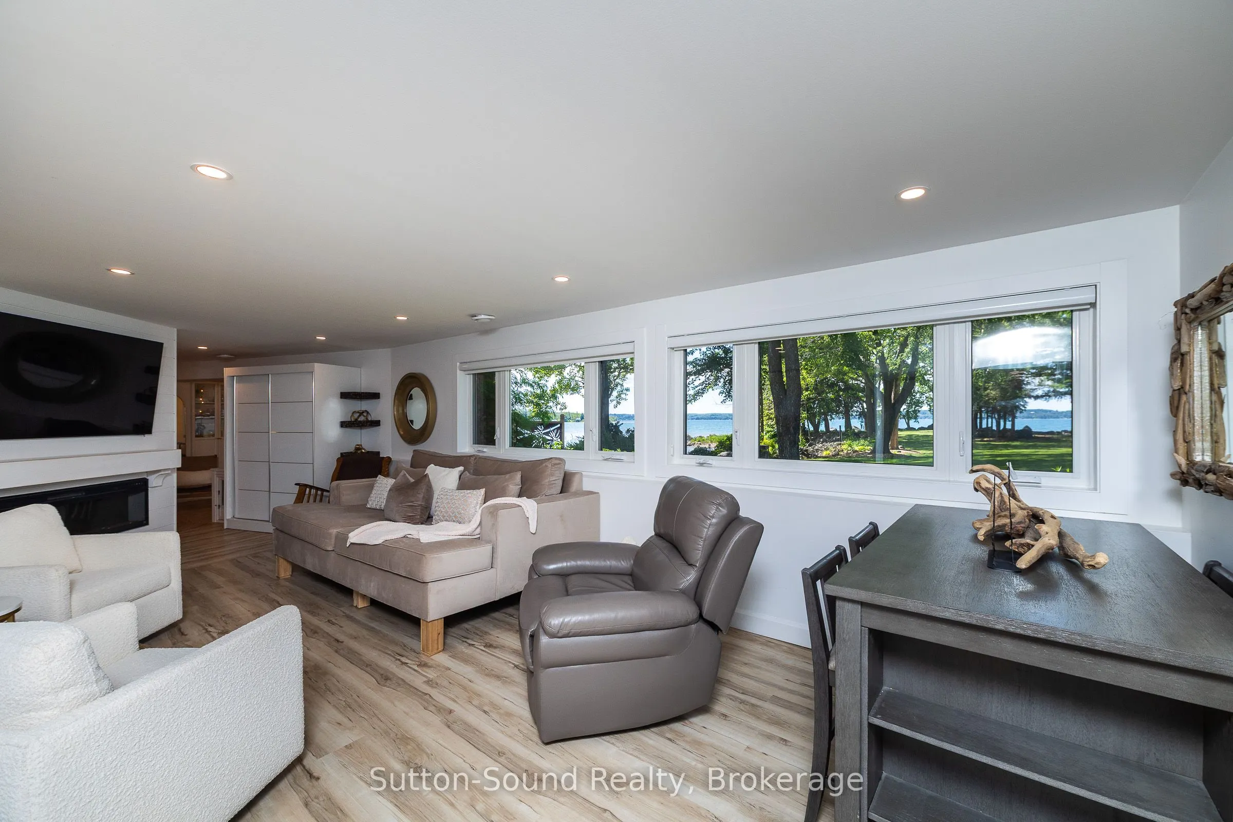 359288 Grey Rd 15 Road