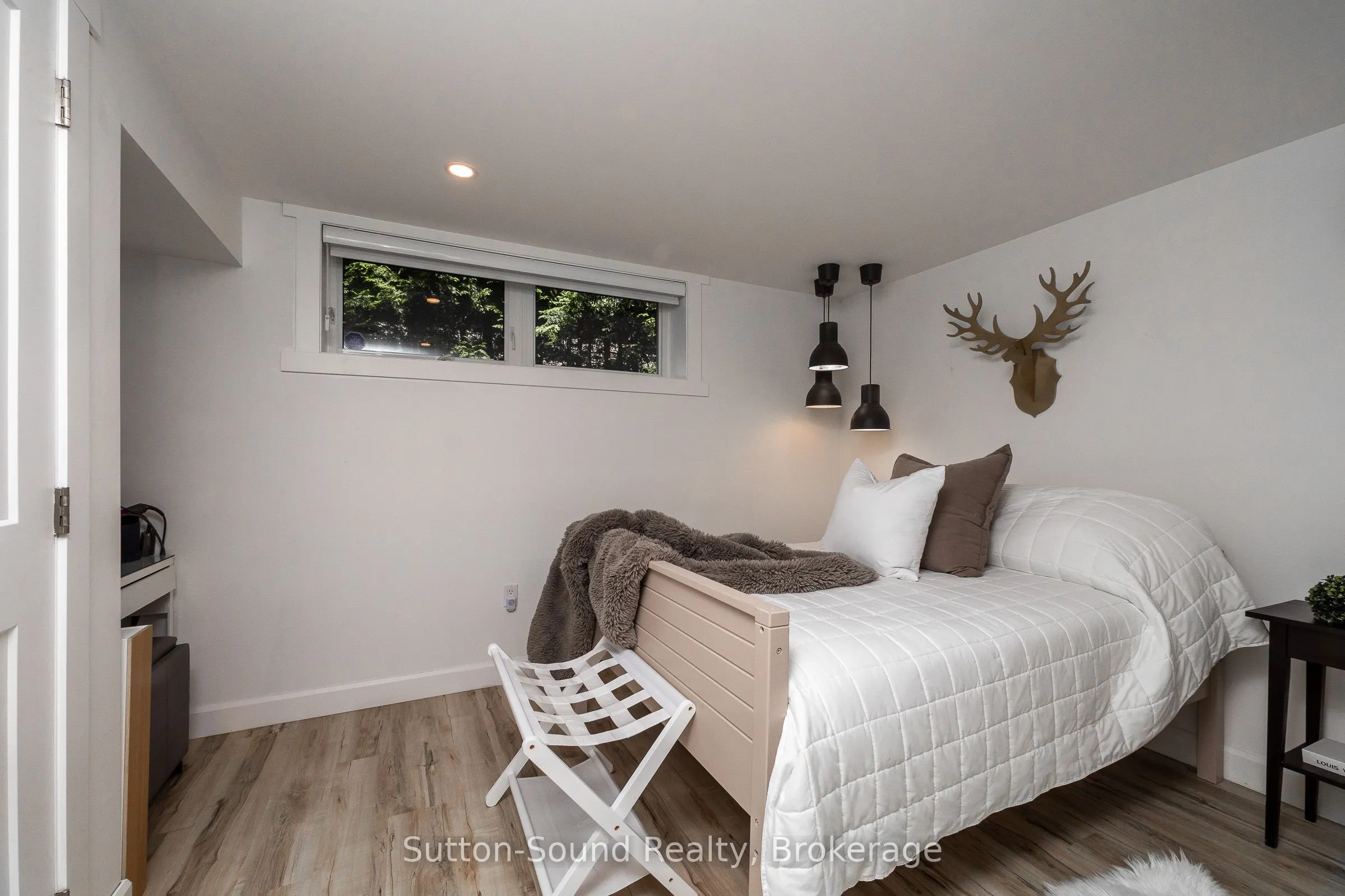 359288 Grey Rd 15 Road