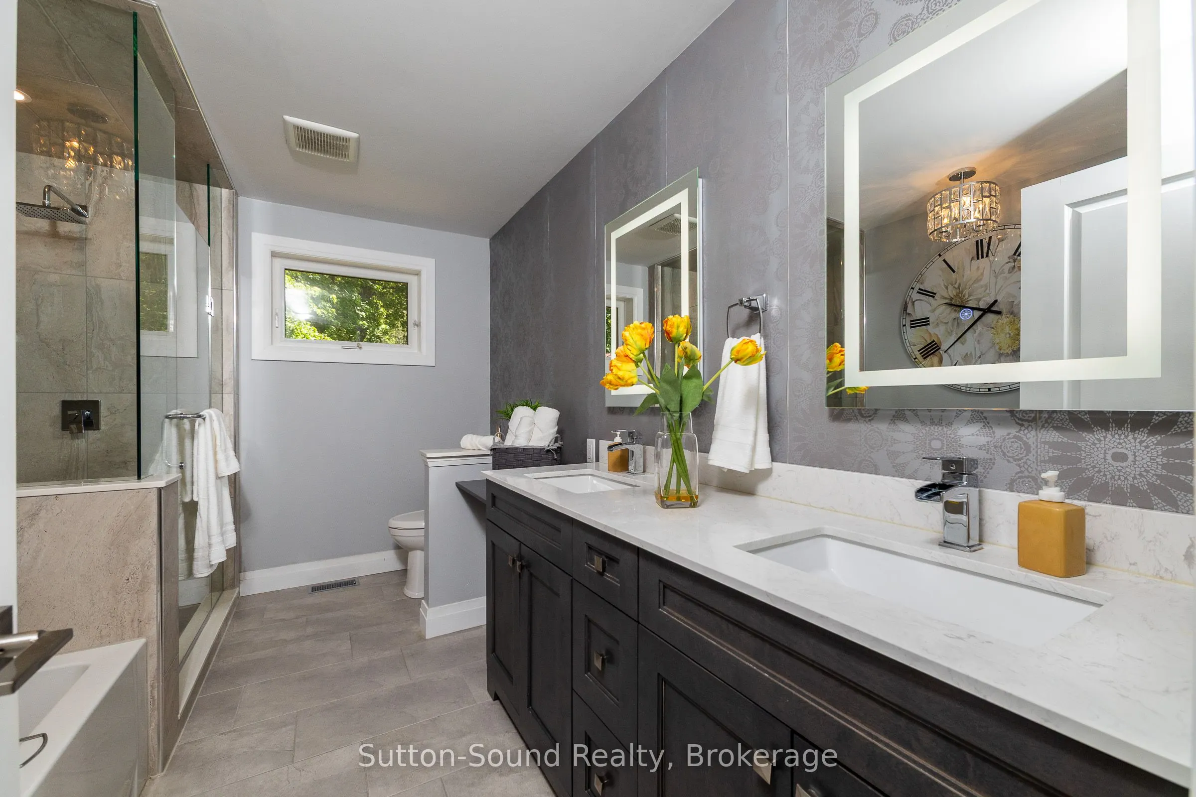 359288 Grey Rd 15 Road