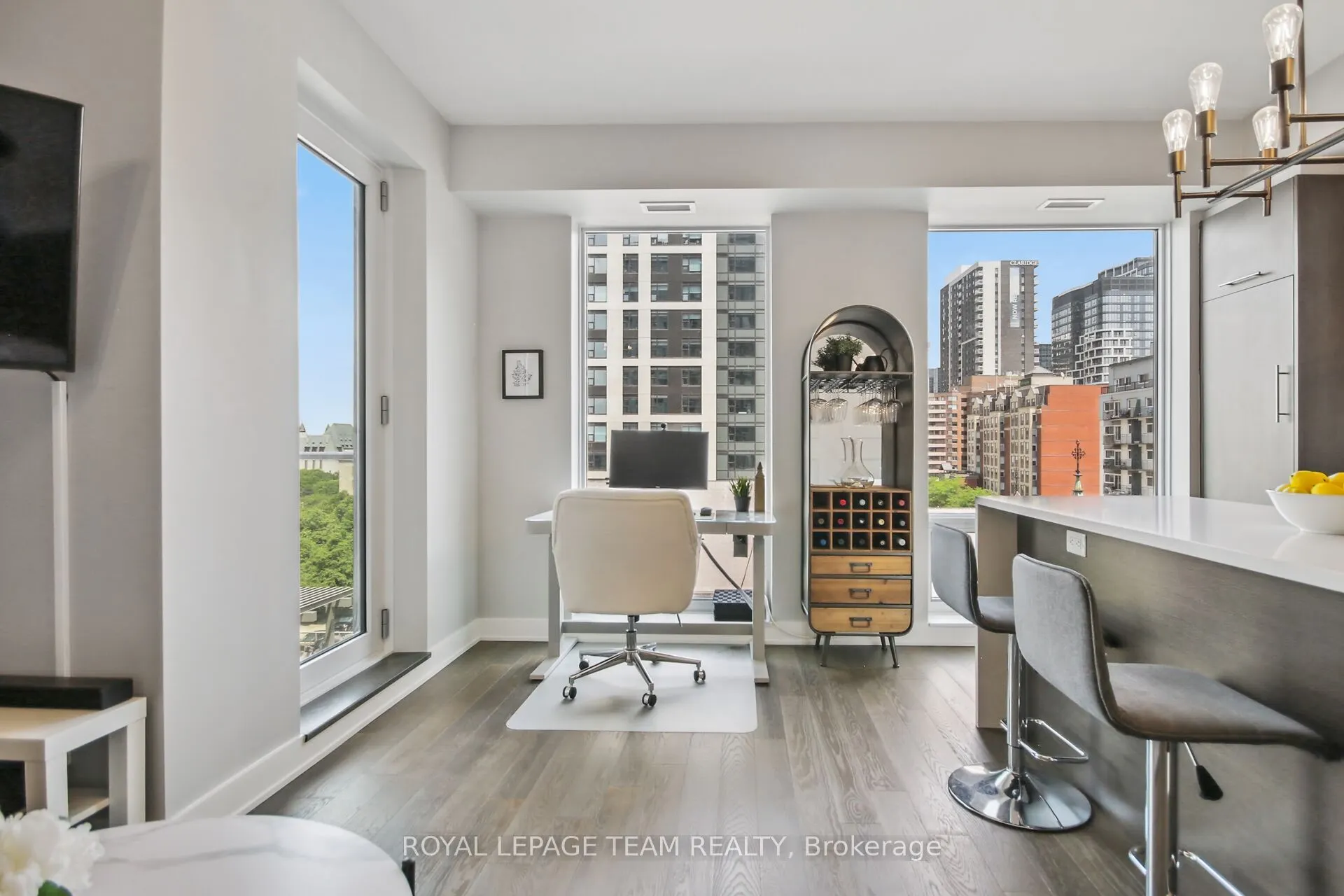 428 Sparks Street, #701