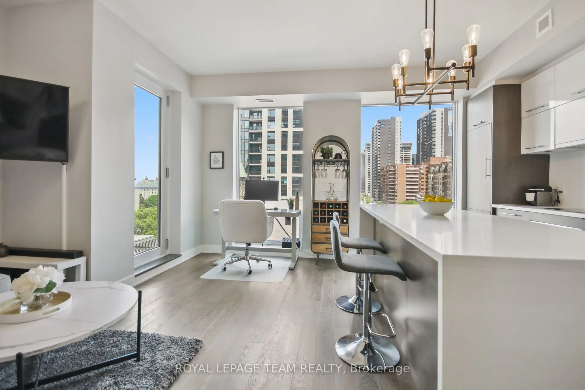 428 Sparks Street, #701