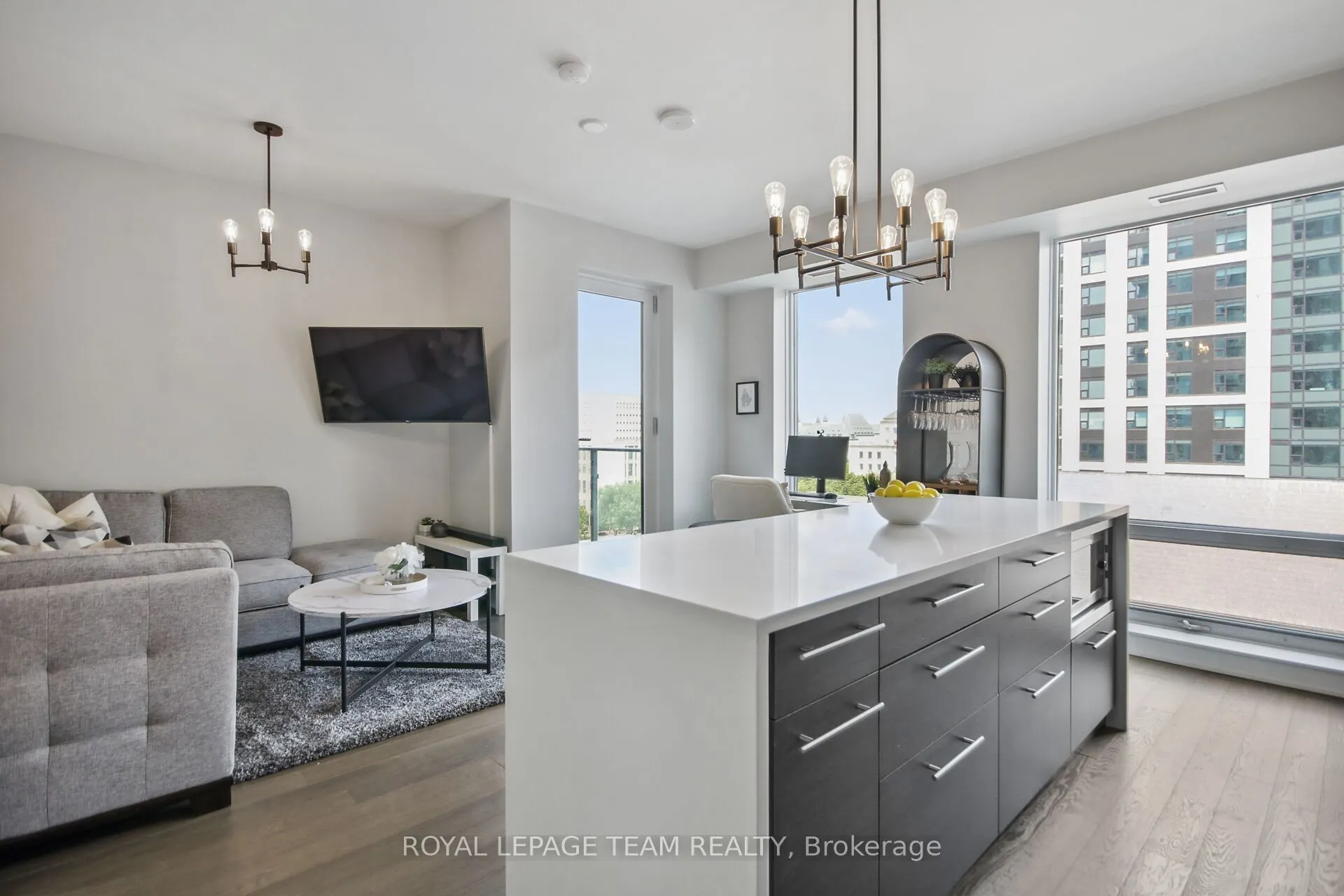 428 Sparks Street, #701
