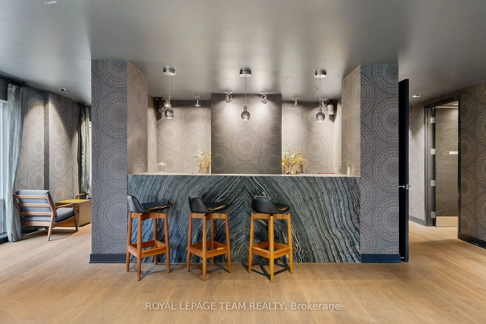 428 Sparks Street, #701
