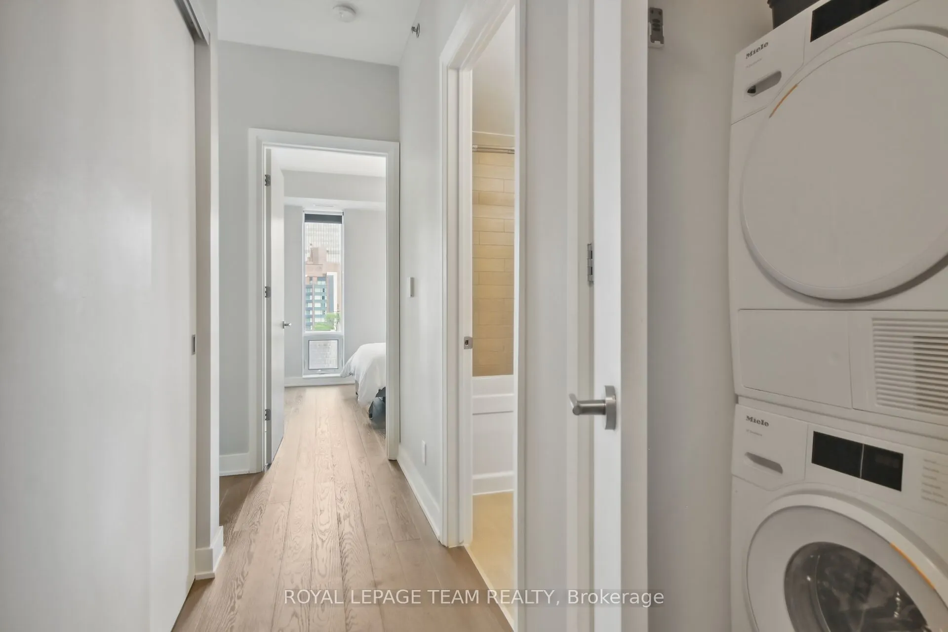 428 Sparks Street, #701