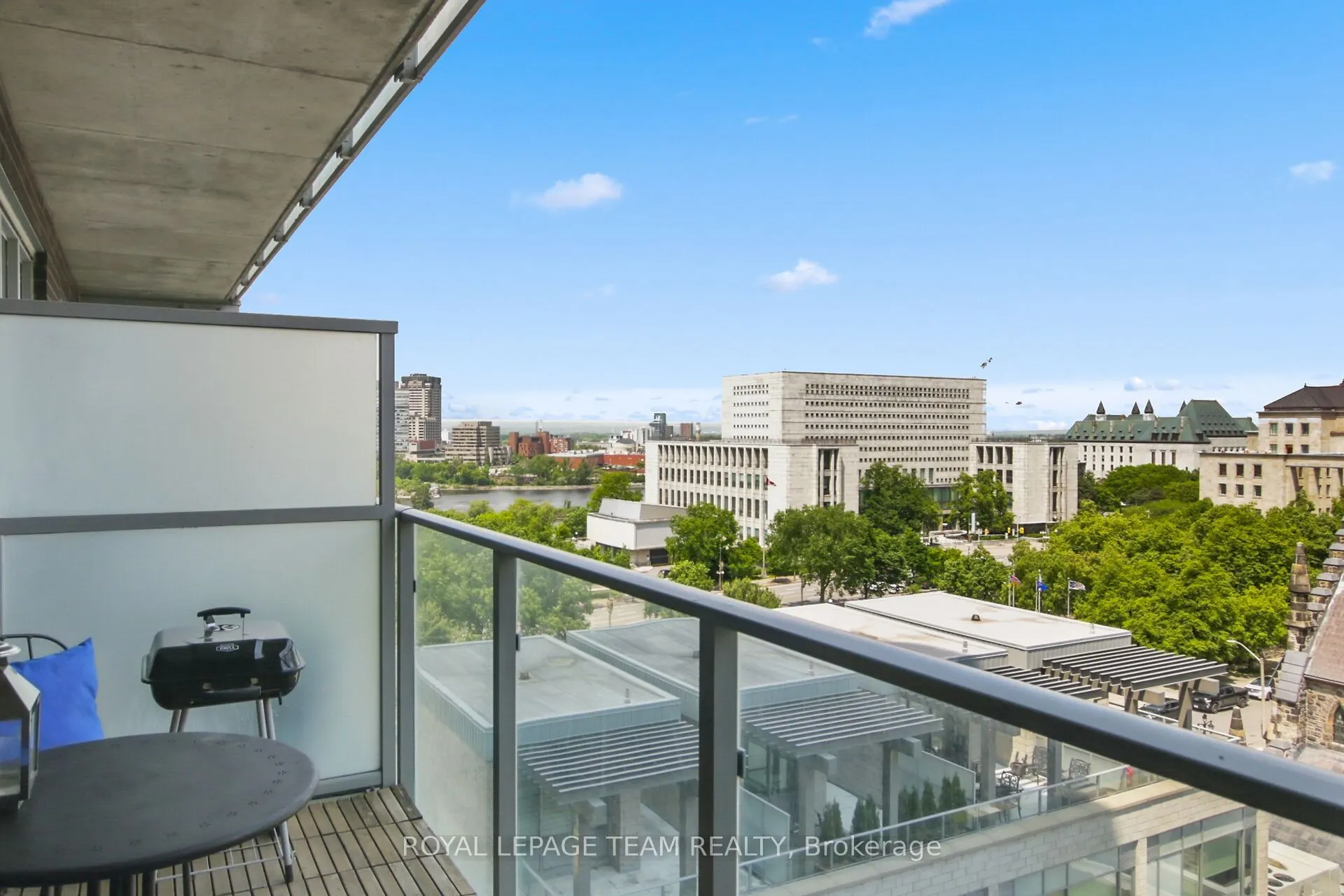 428 Sparks Street, #701